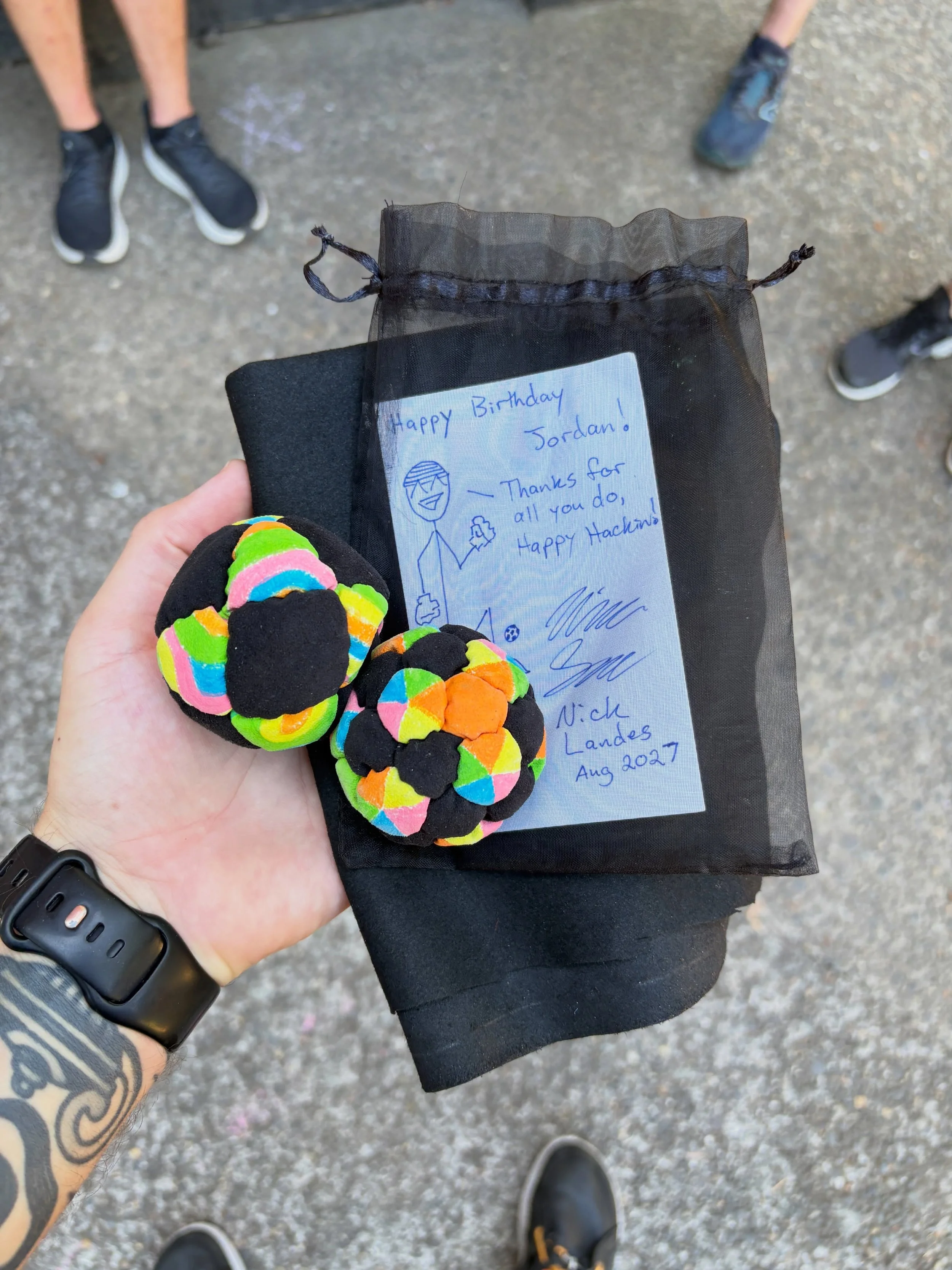 Showing off some insanely cool custom painted bags I was gifted from @ms_gnomr and @mantisfootbag - these are some of the coolest and futuristic bags I&rsquo;ve ever seen! Truly works of art. Thanks so much guys!