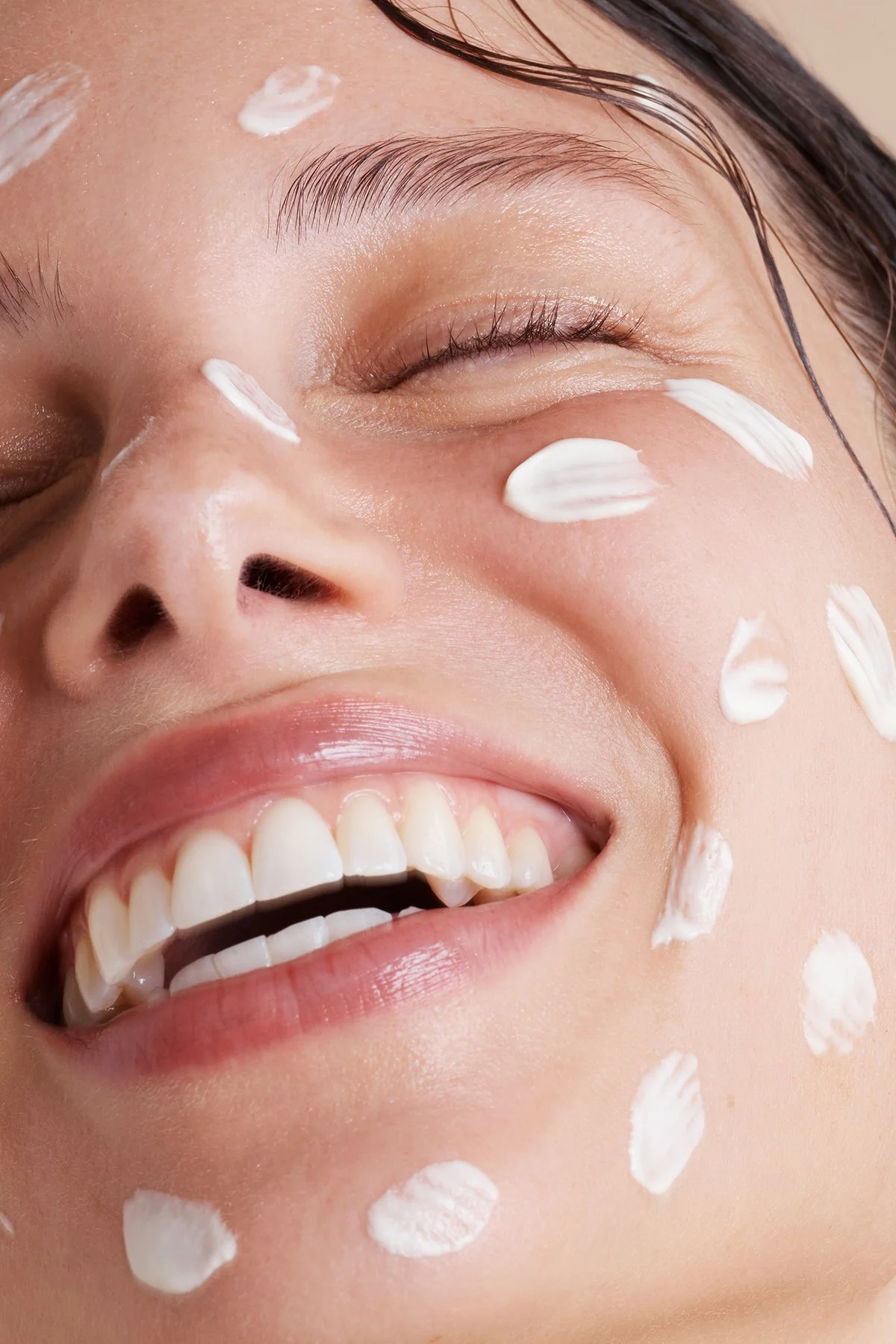 LeniAliStudios_SecondBaise20240223_TrueDermal_Clinic_Camapign4271.jpg