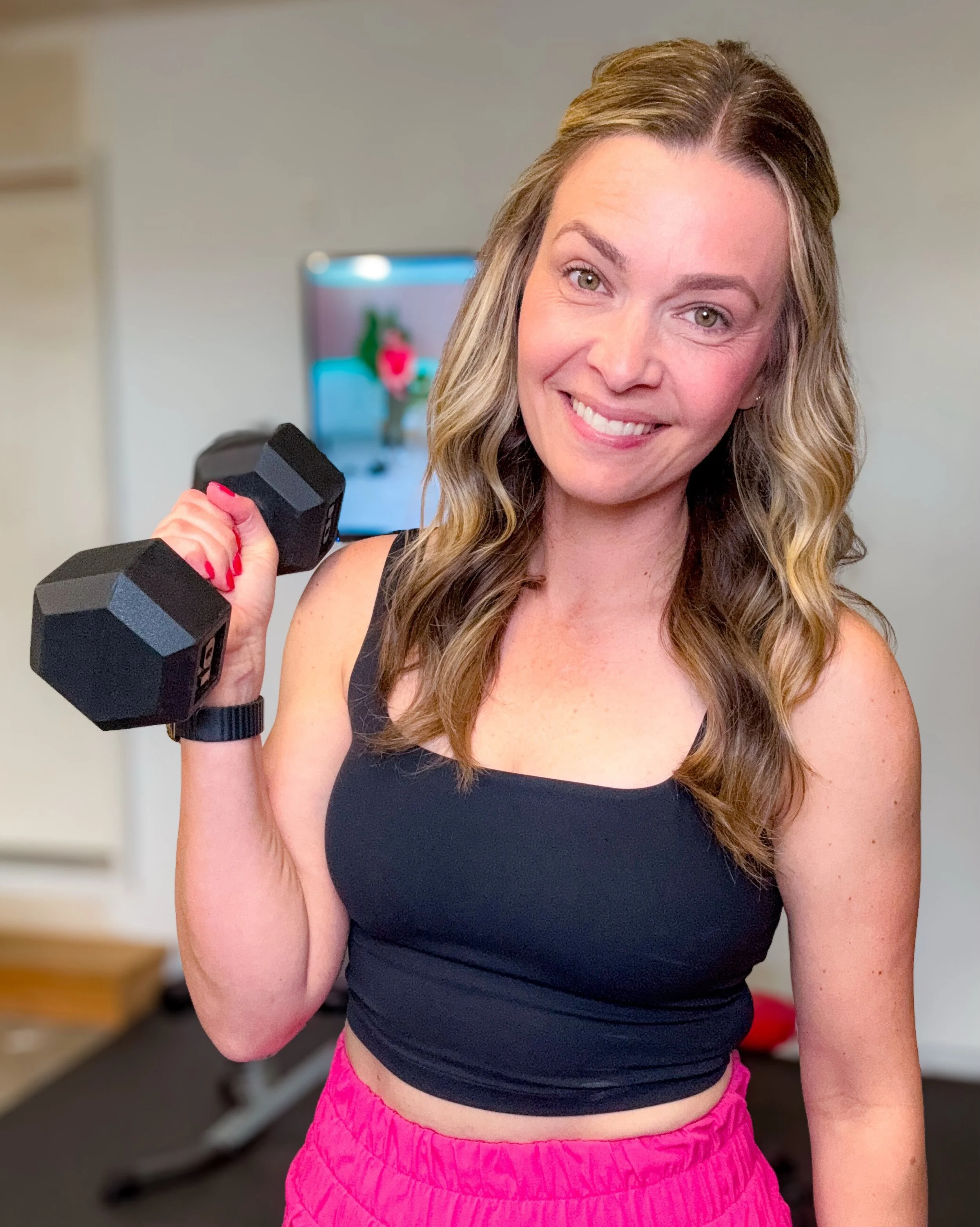 Day 1 of the 14 day challenge 🎉 Today&rsquo;s workout included a quote that immediately stopped me in my tracks:
⠀⠀⠀⠀⠀⠀⠀⠀⠀
&ldquo;You don&rsquo;t need to be perfect to be powerful.&rdquo;
⠀⠀⠀⠀⠀⠀⠀⠀⠀
I think somewhere in the middle of life, responsibi