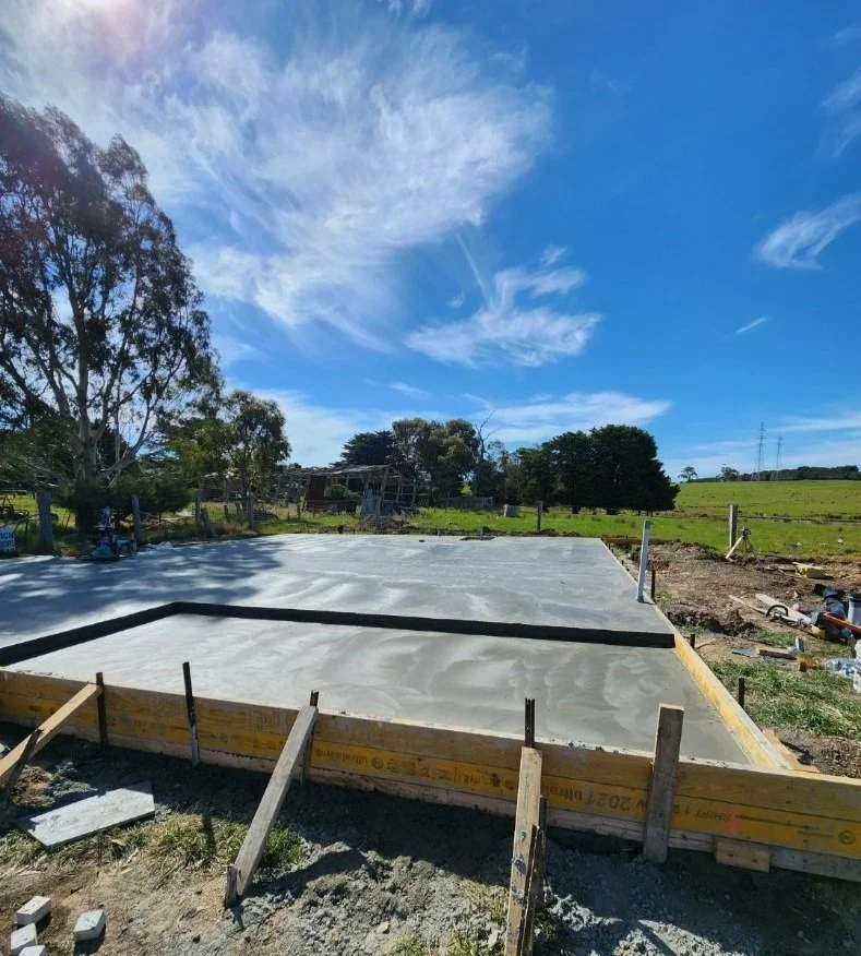 Concrete slab installation with formwork. Formwork geelong. Formwork ballarat. Formwork near me. Concrete slab. House slab geelong. Shed slab geelong. House slab melbourne. House slab ballarat. Shed slab Ballarat