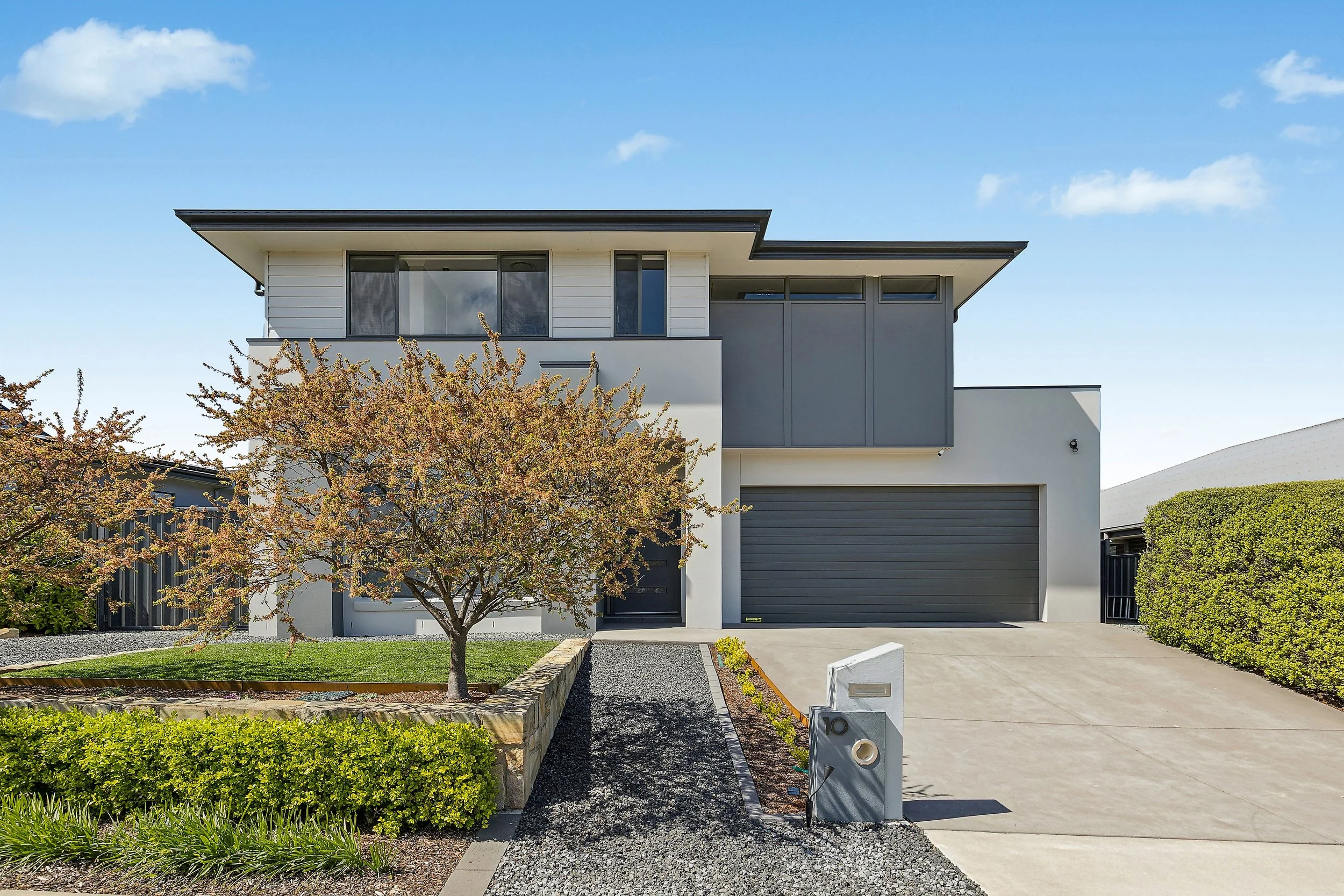 Facade Front (3).JPG