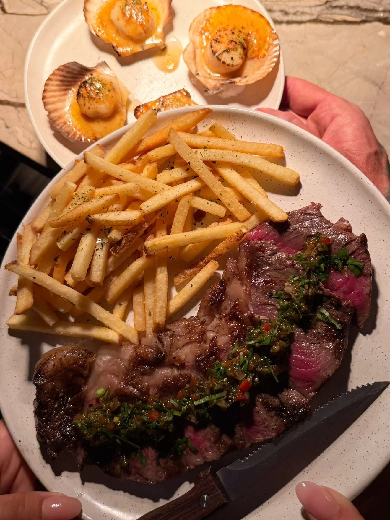 FRIDAY&rsquo;S LOOKING GOOD.

MB9 steak, chimichurri + truffle fries. $69.

Available today until sold out.
Doors open 11:30am.