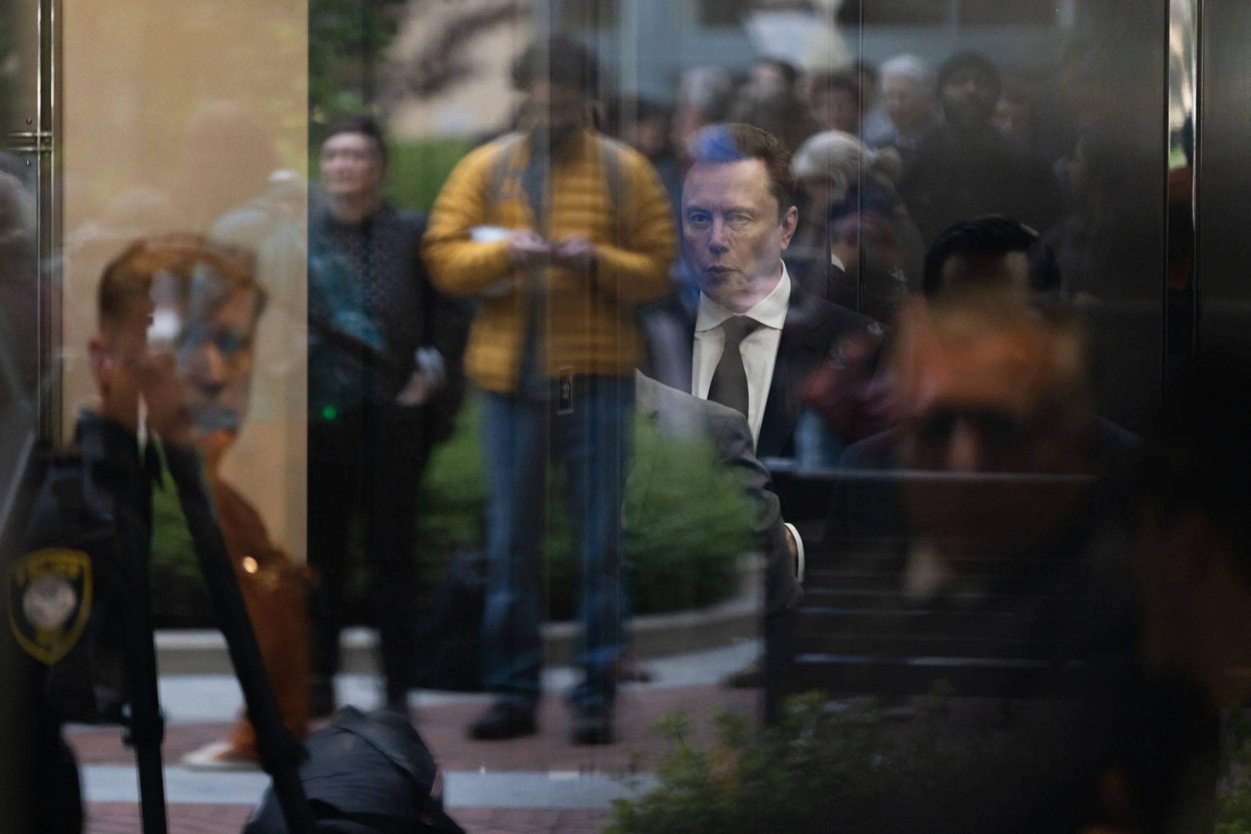 BS_NYT_ELON_0CR2-4.jpg