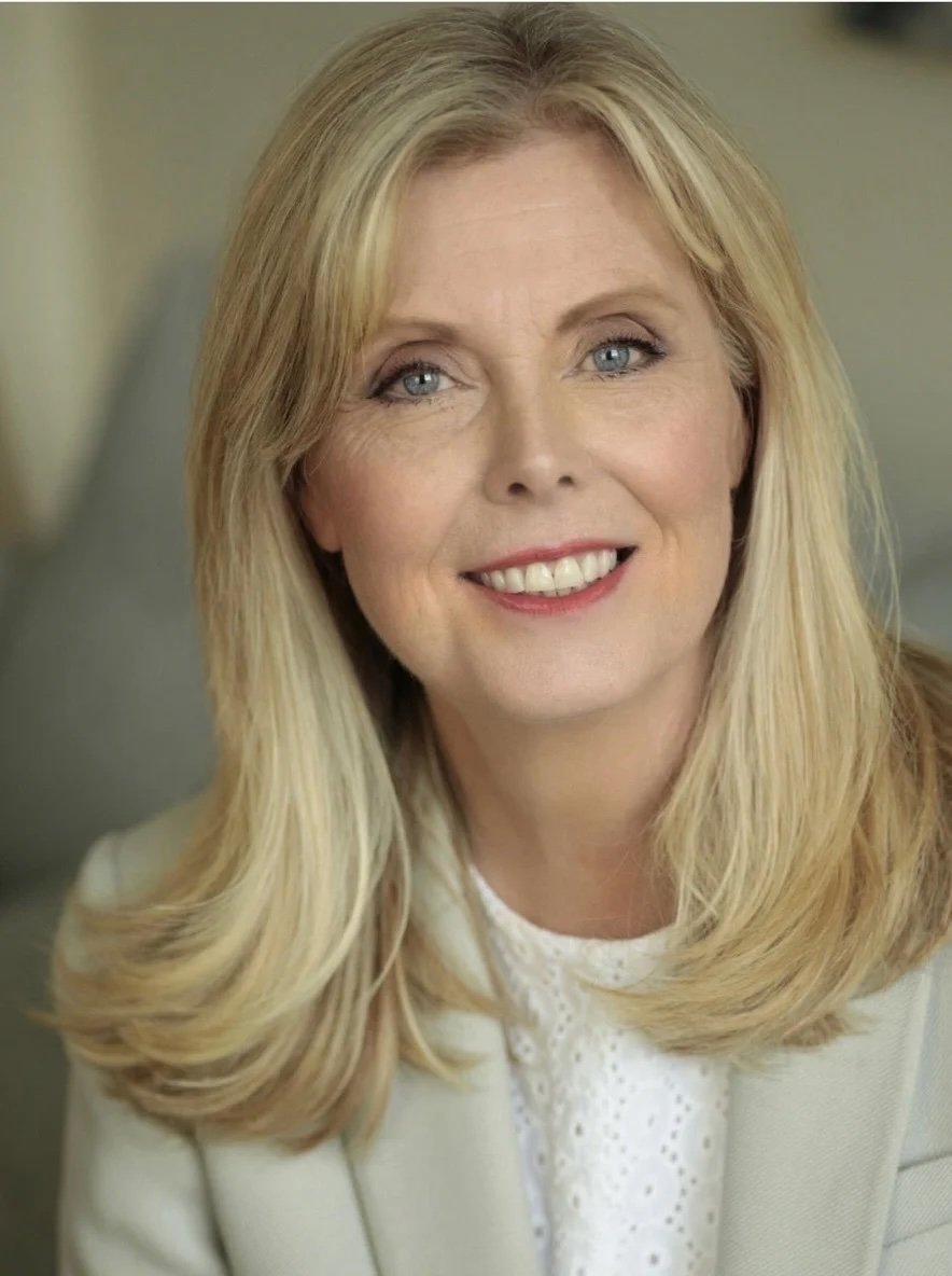 Julie Stokes.jpg