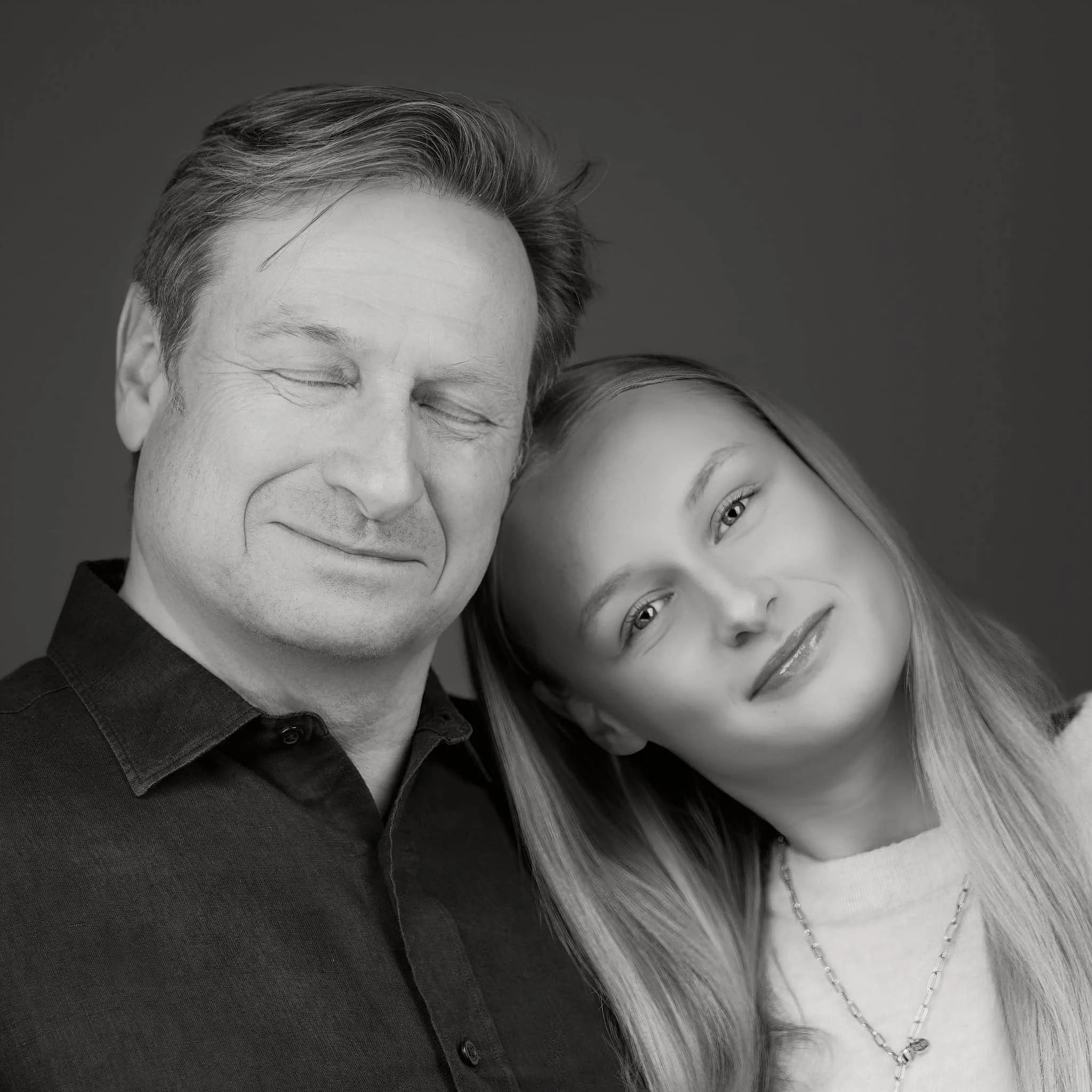 Vater und Tochter b/w