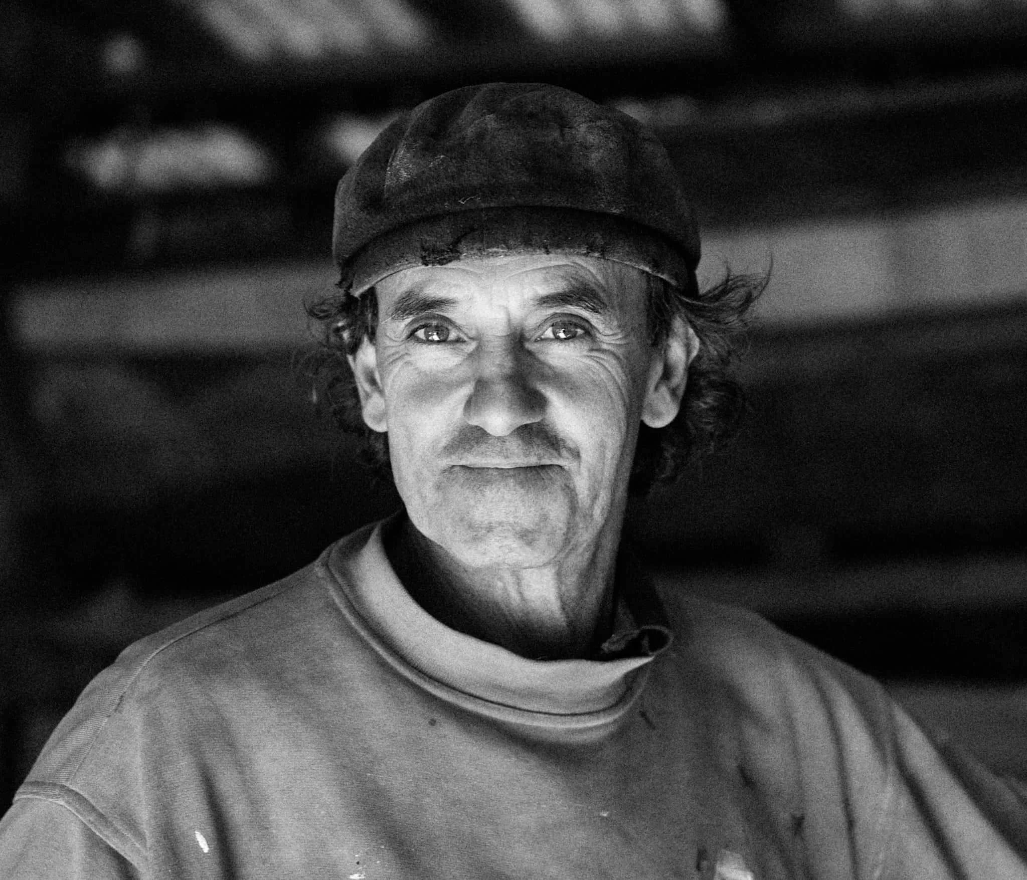 Maler in seinem Atelier