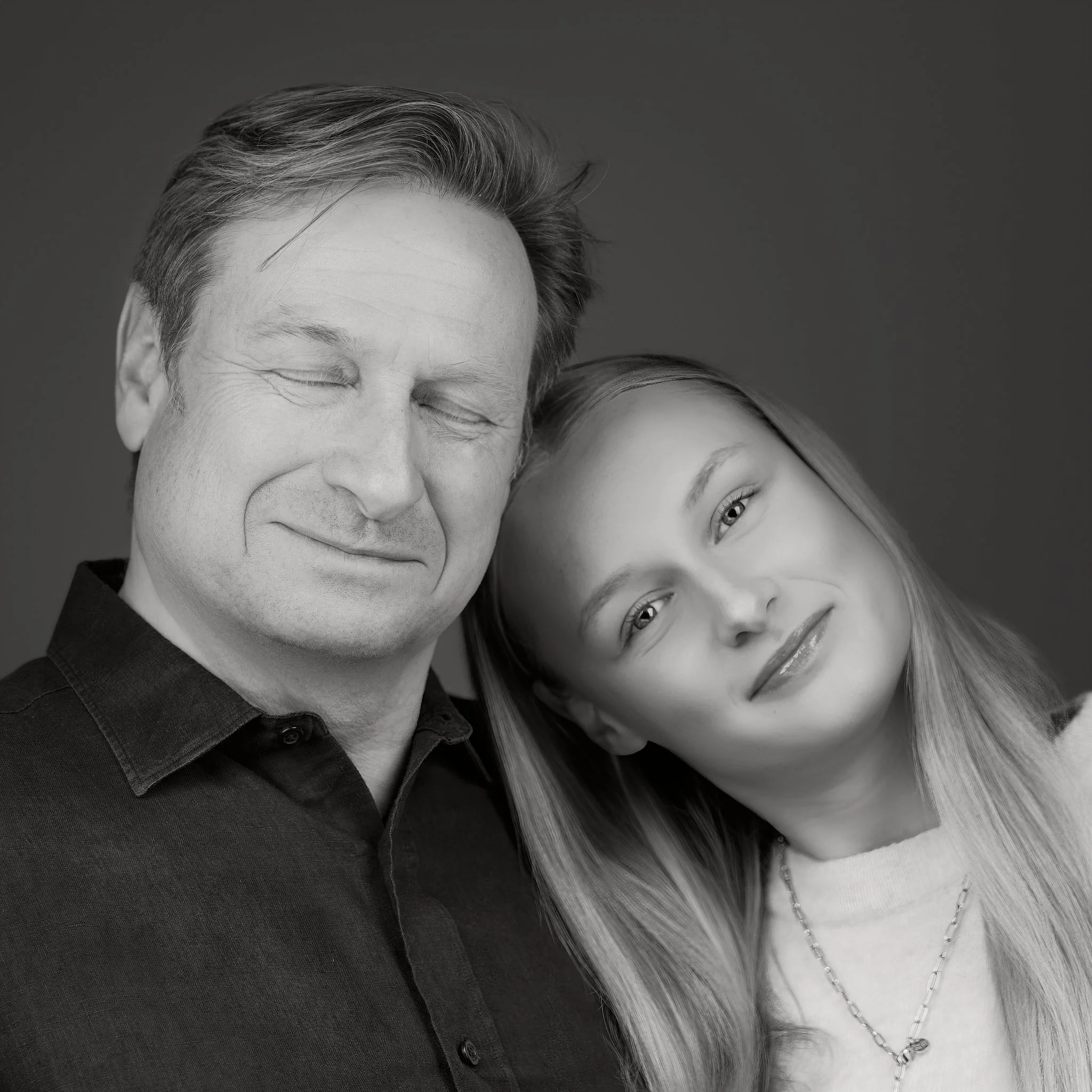 Vater und Tochter b/w