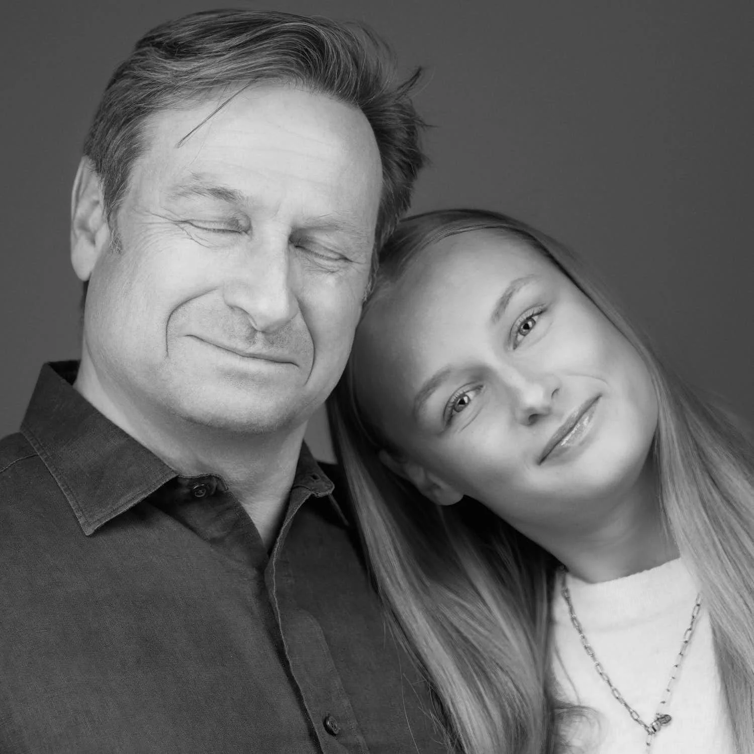 Vater und Tochter b/w
