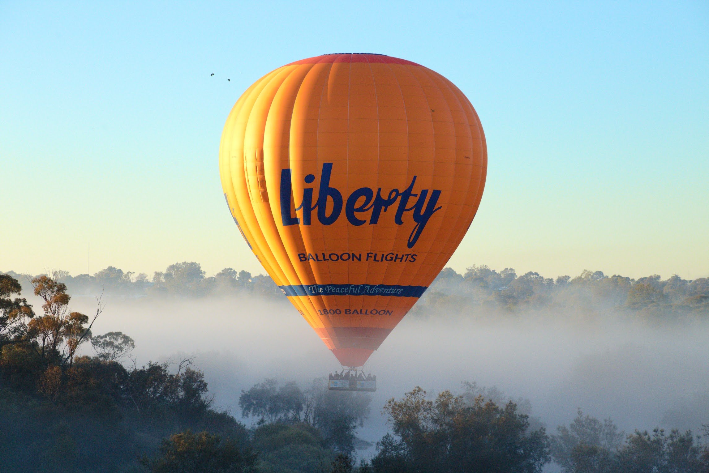 Balloon-in-mist-avon-valley-thor.jpg