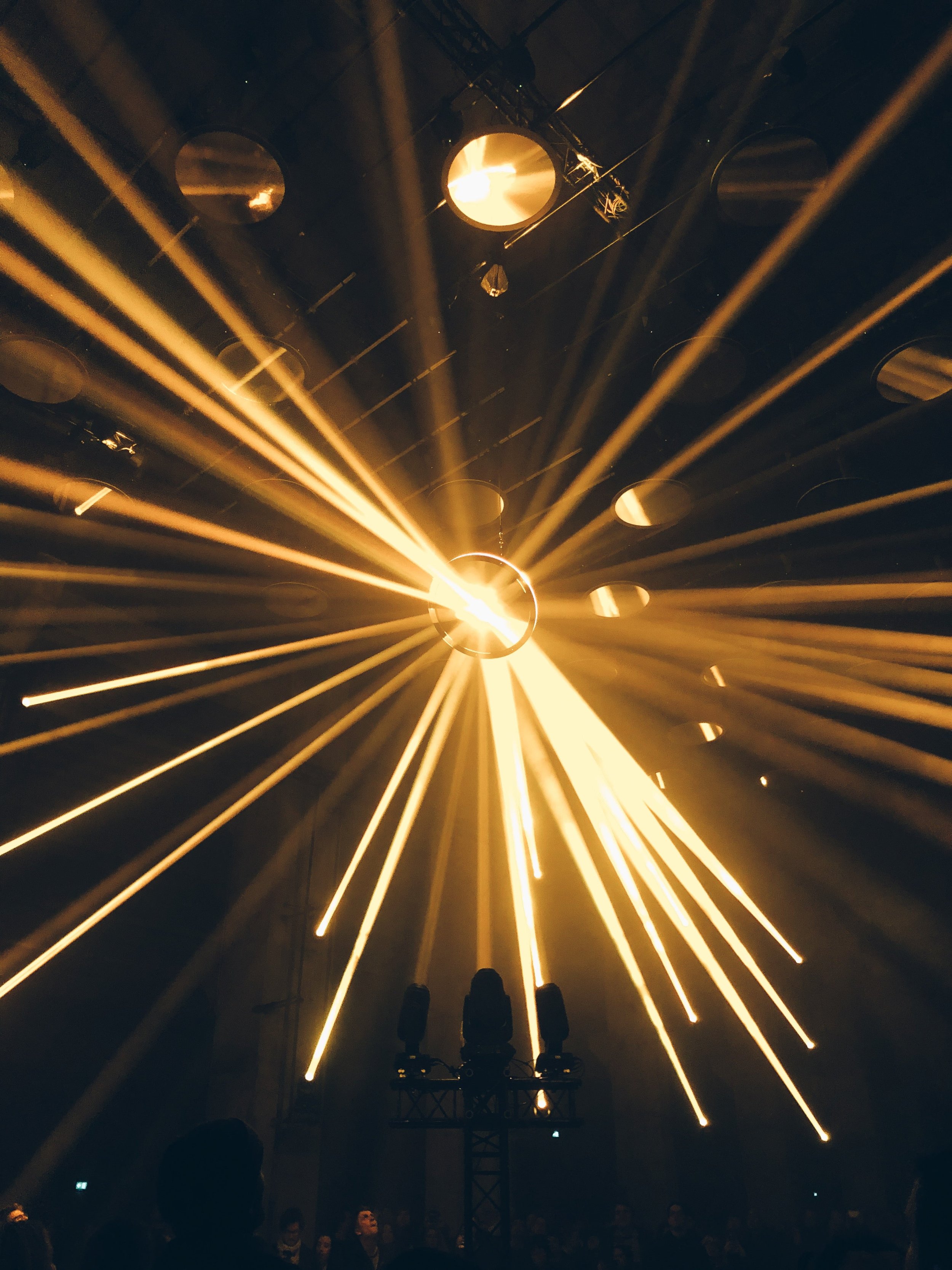 Beyond the Mirror - 360° Reviews