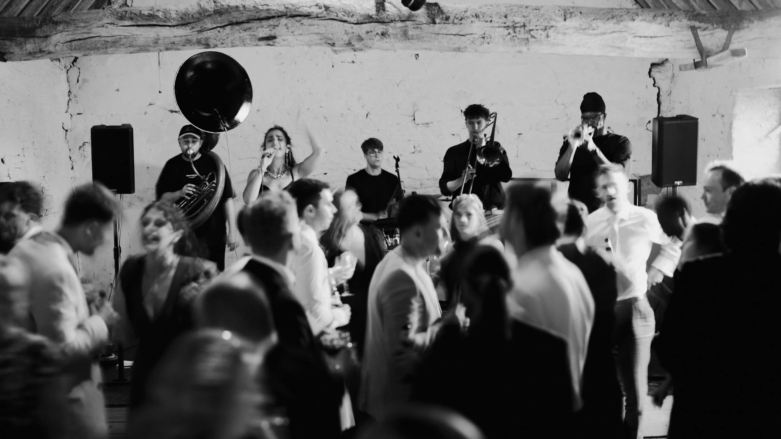 Band Bringing The Vibes