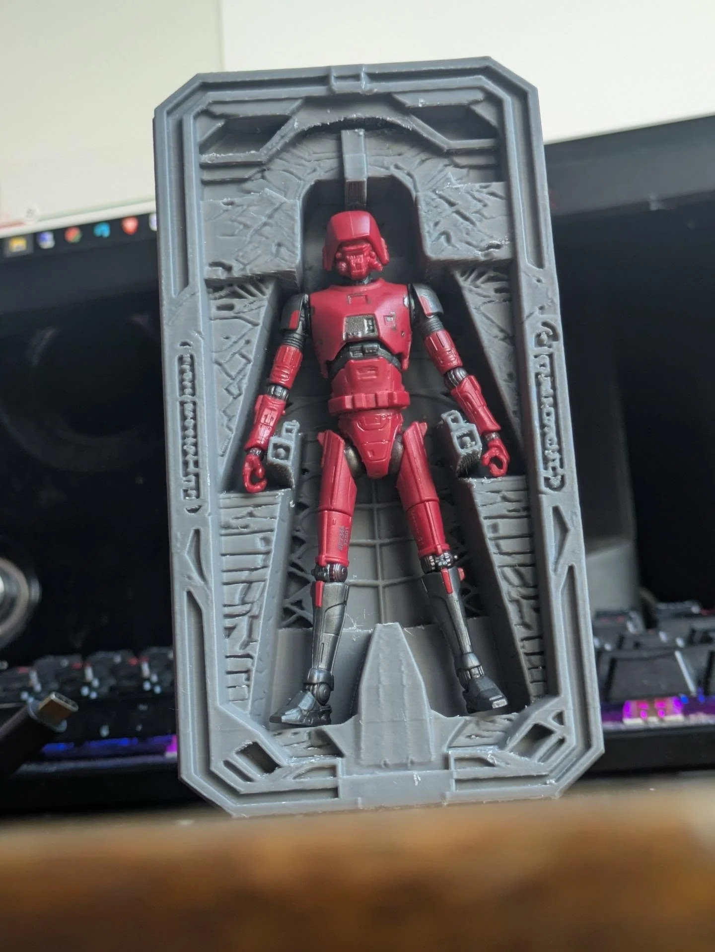 Mandalorian Sarcophagus.

Whipped this up today before work. #starwarsvintagecollection #starwarsfigures fit absolutely perfectly 🥹

Will print the lid tomorrow, but so far so good 🤙

#375starwars
#swtvc
#sw375
