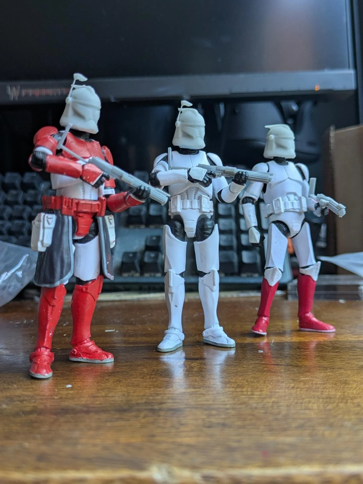 Painting phase 1 Clone Trooper heads tonight! 

Been meaning to add more troops to my ARC squadron, and I need to paint some other clone heads tonight so I'm killing two birds with one stone!