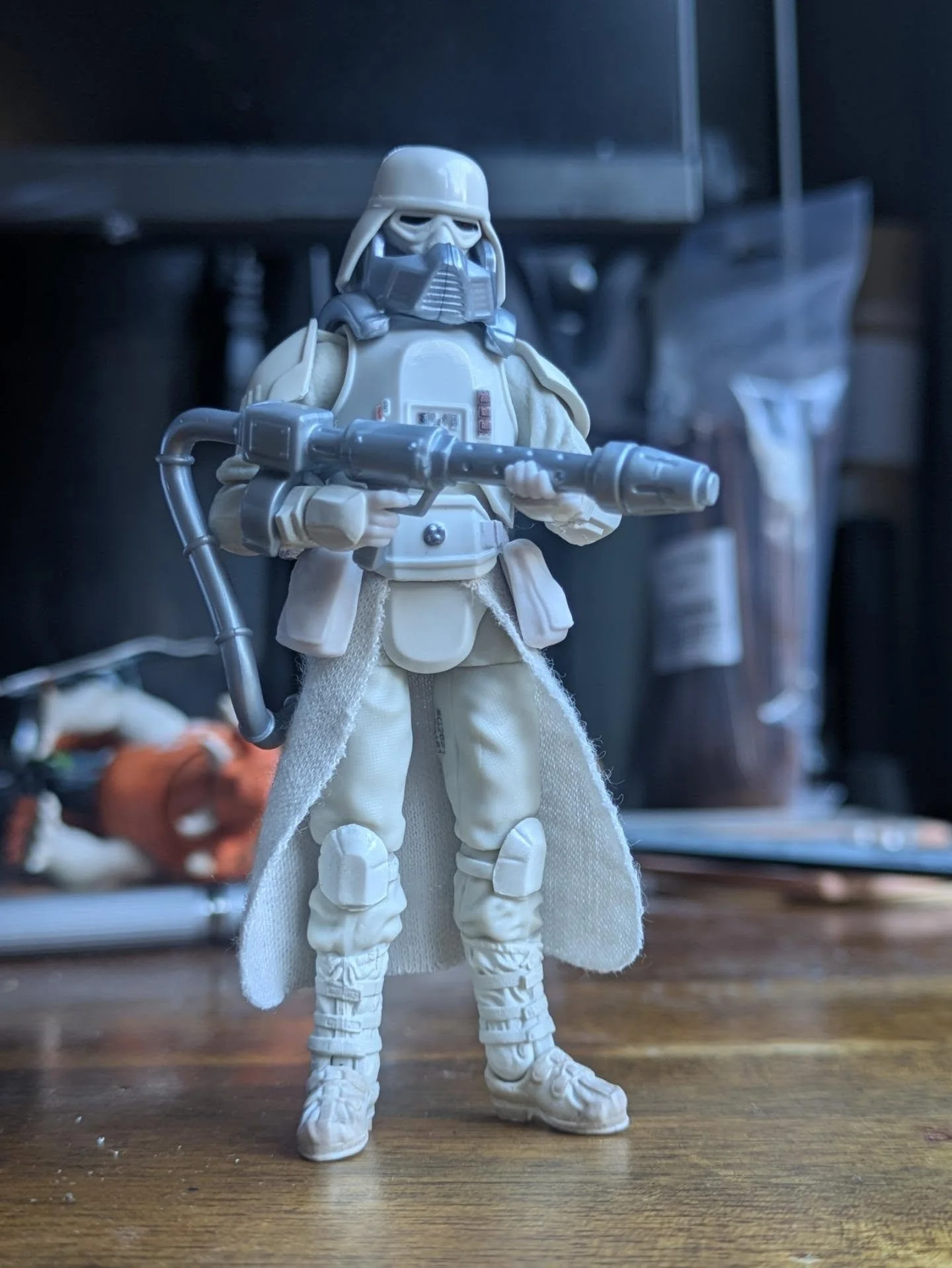 Remnant flametrooper

Took the weapon and backpack piece from a JP '93 classic reimagined Nedry..

#remnantstormtrooper #snowtrooper #imperialremnant #starwarscustoms