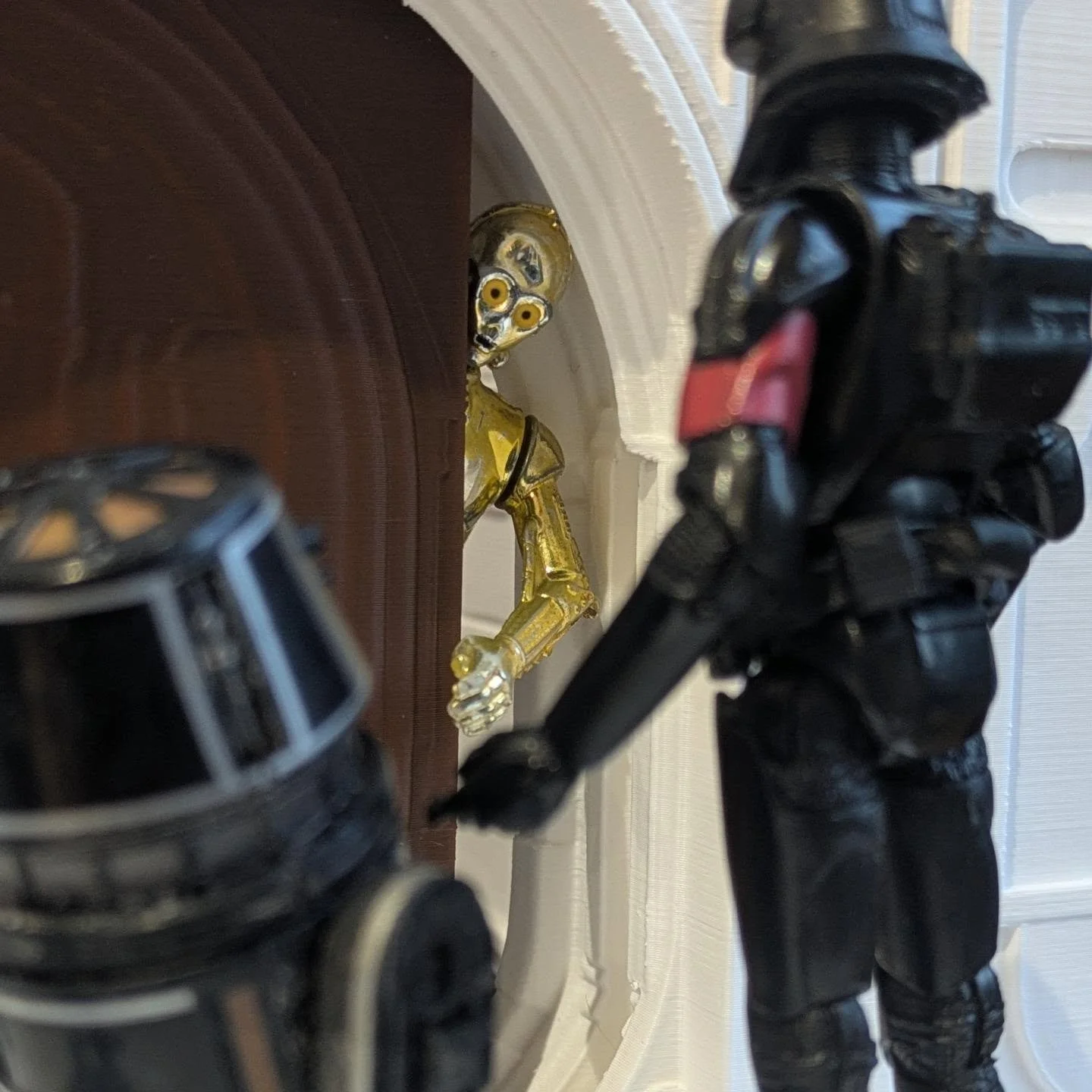 Proof of Concept mock-up of the upcoming Administrator's Office playset. 

Based on #itfigures ILM concept sketch renders. Be sure to check them out 🤙

This was the first time assembling all the test printed parts, with some details left to add in (