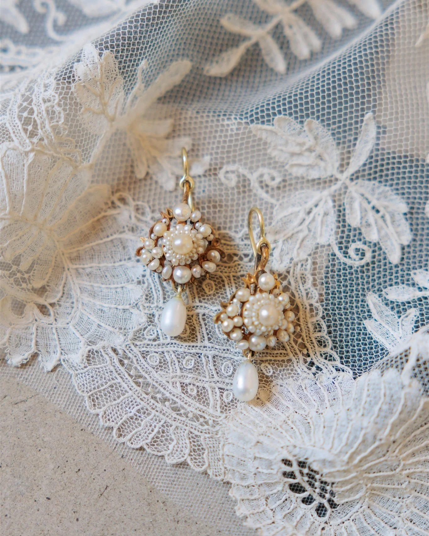 Timeless royal elegance in all the beautiful styling details of Carolina ✨

Photography &amp; Content Creator: @saradambraphotography / Matteo Lelj 
Planning: @whiteweddingsplanner @maggy_wedding_planner_ 
Venue: @villamapellimozzi @villabesana 
Flow