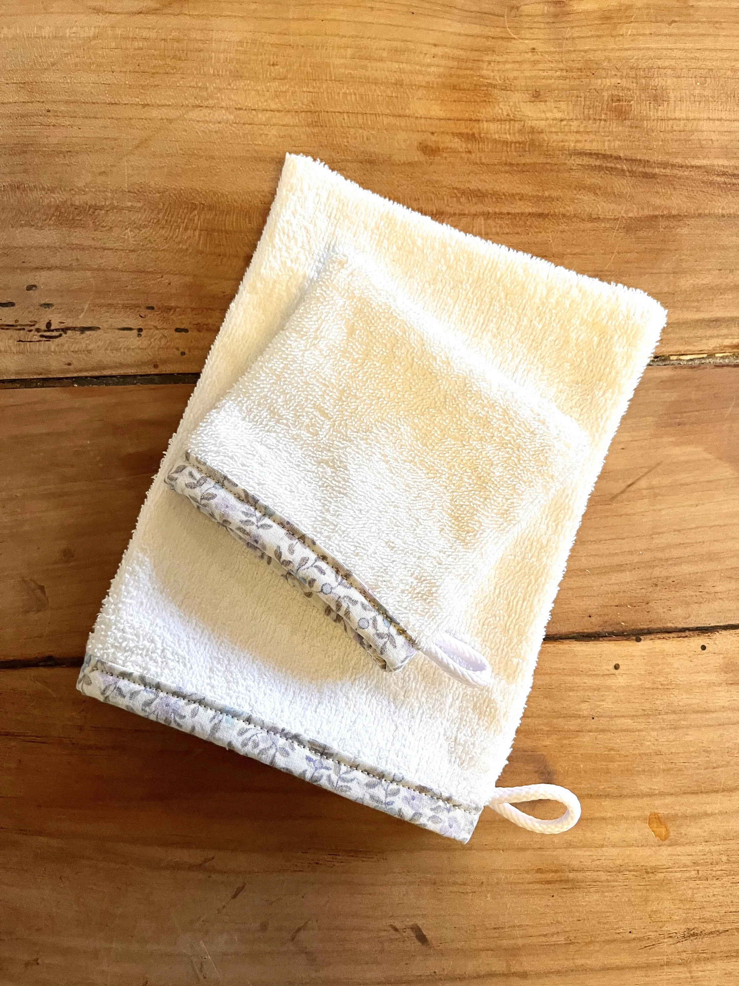 gants cousus main, tissu et serviette de seconde main, upcycling, lavable 
