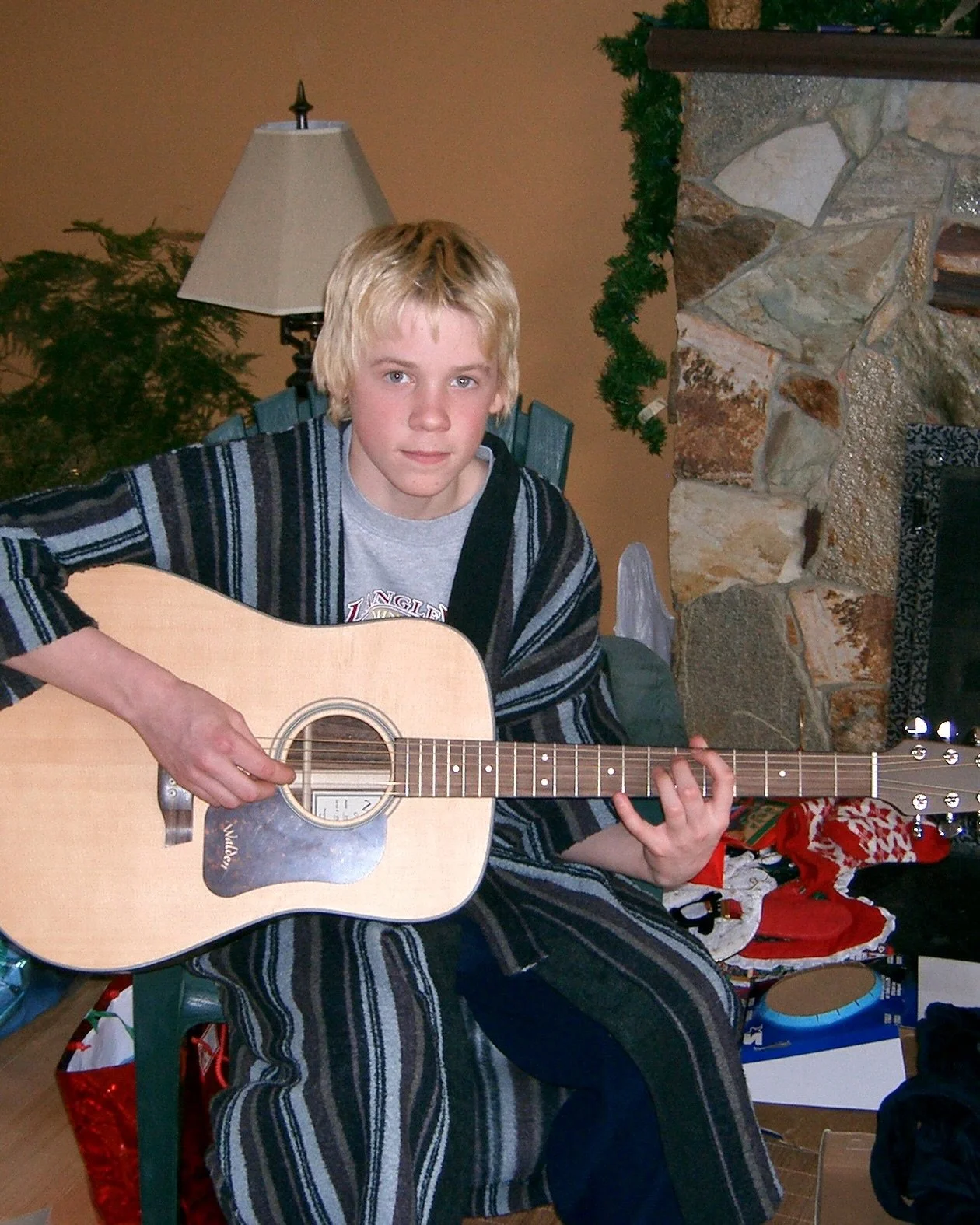 Time definitely went and turned a couple pages 🤷🏼&zwj;♂️ 

#newmusic #countrysinger #singersongwriter