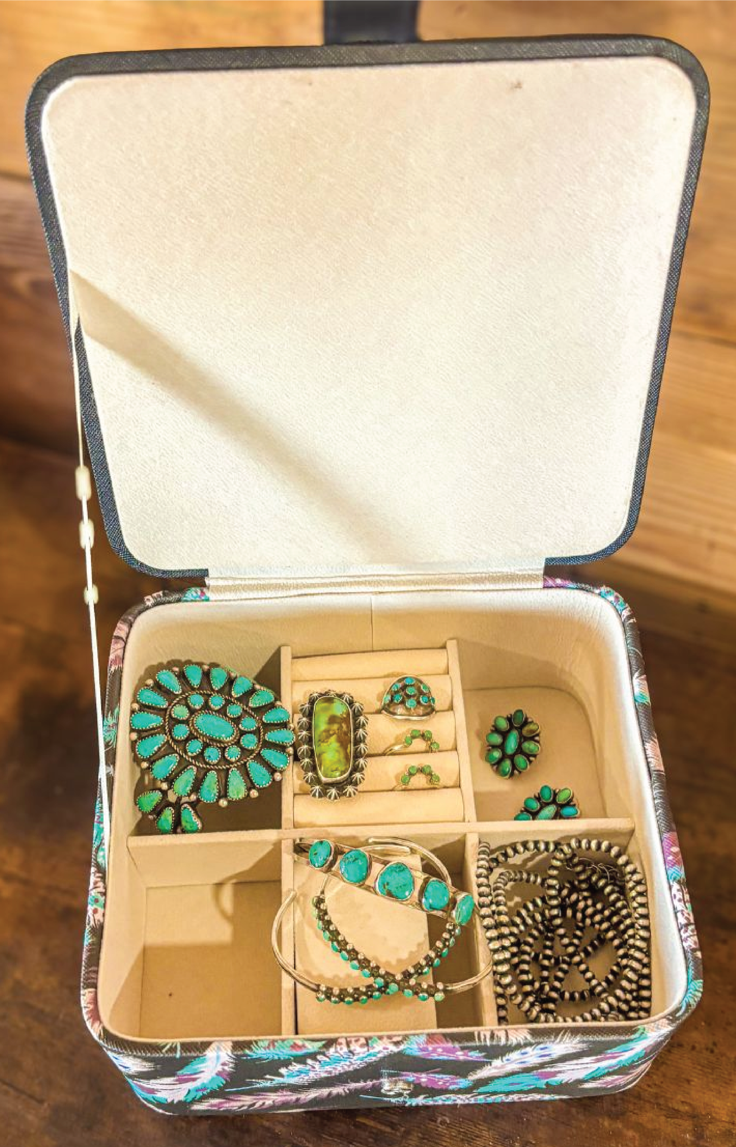 JEWELRY BOX OPEN.png