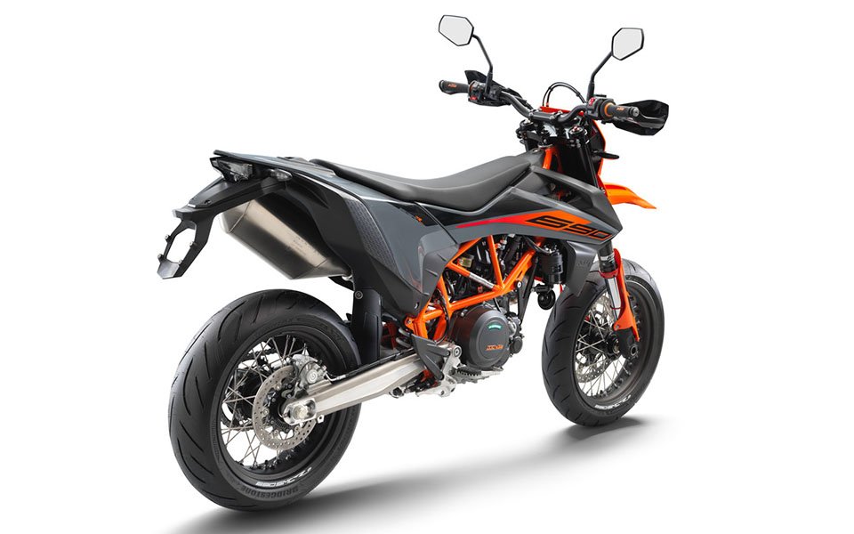 ktm_690_smc_r_3.jpg