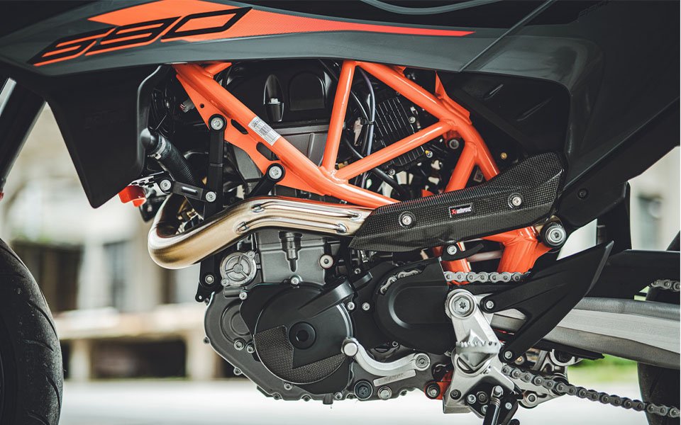 ktm_690_smc_r_5.jpg
