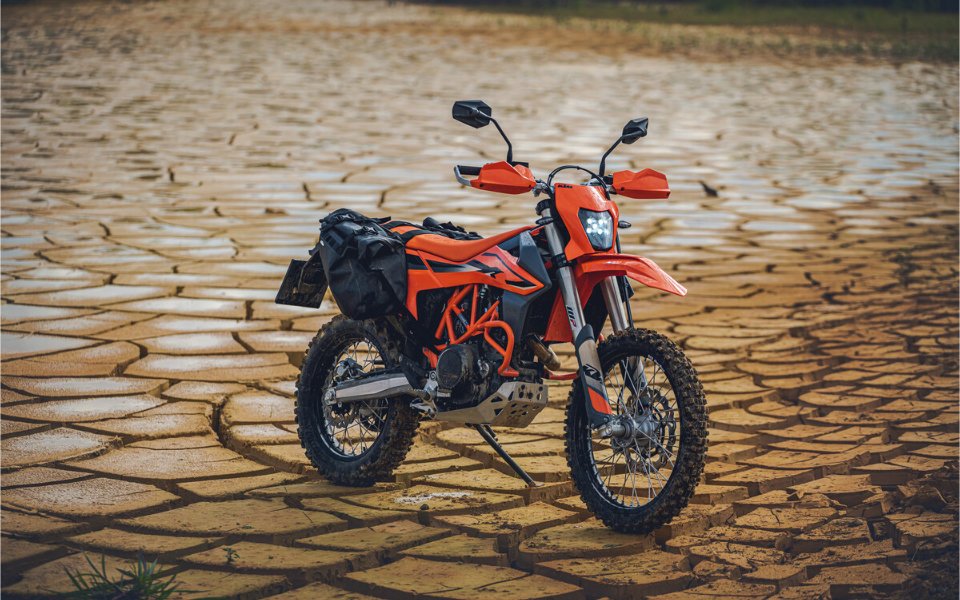 ktm_690_enduro_r_8.jpg