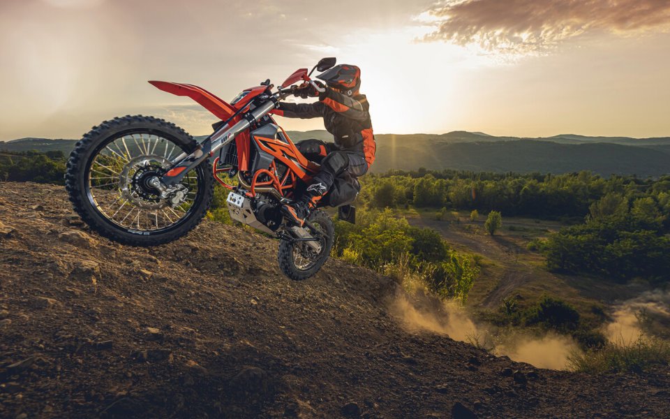 ktm_690_enduro_r_6.jpg