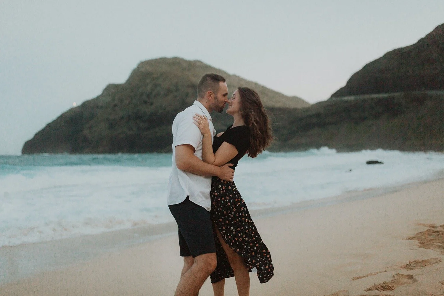 Ocean-view-lookout-Engagement-Session-in-Oahu-Hawaii!-.jpg - 2024-08-27T091005.764.jpg