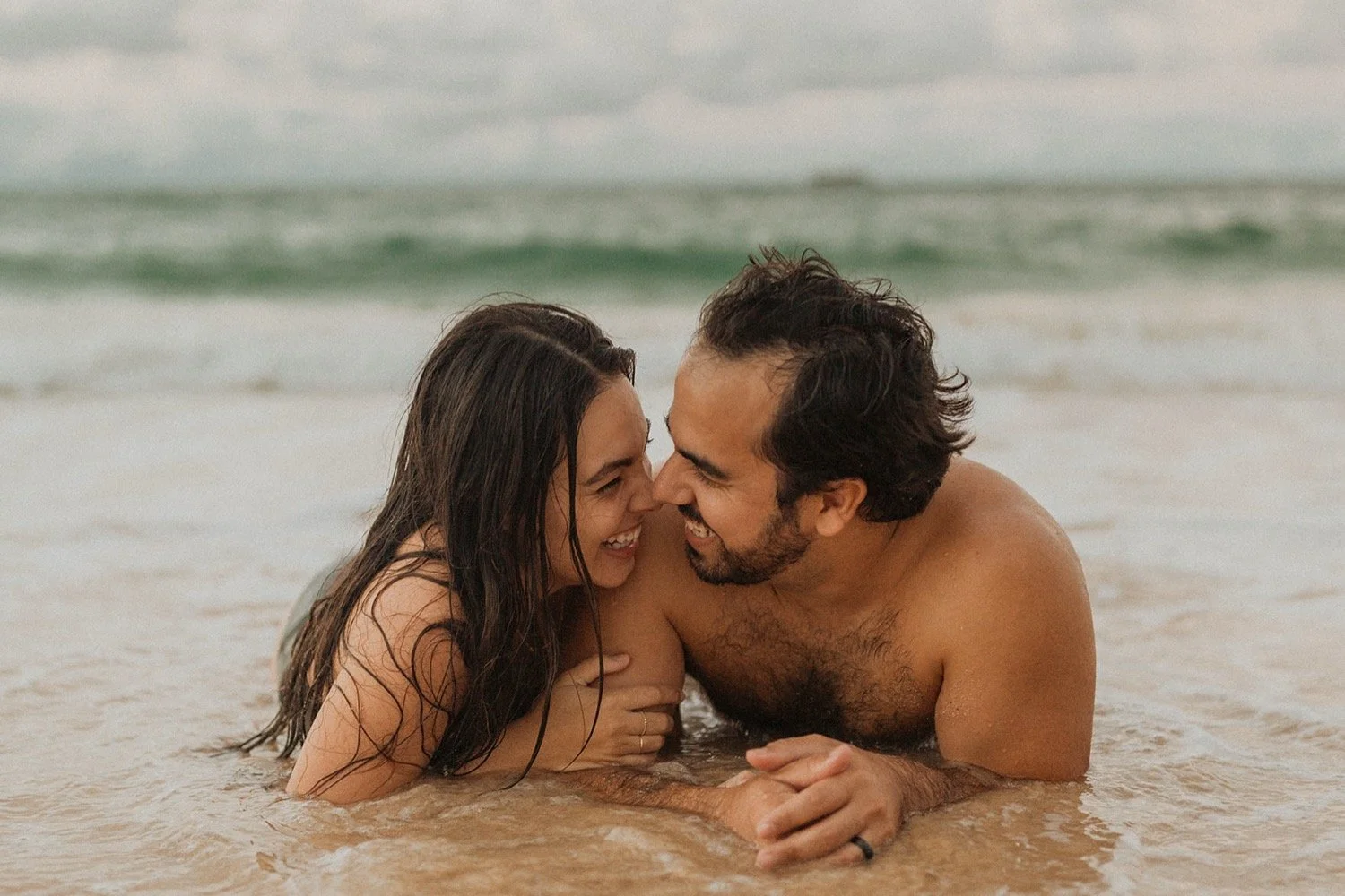 Couples-sunset-swim-photoshoot-on-the-North-shore-of-Oahu-Hawaii.-Couple-playing-in-the-water-and-on-the-sandy-beach..jpg (17).jpg