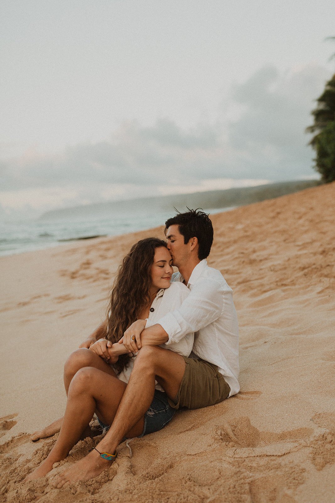 zak-bee-haleiwa-couples-session-hawaii-1003_websize.jpg