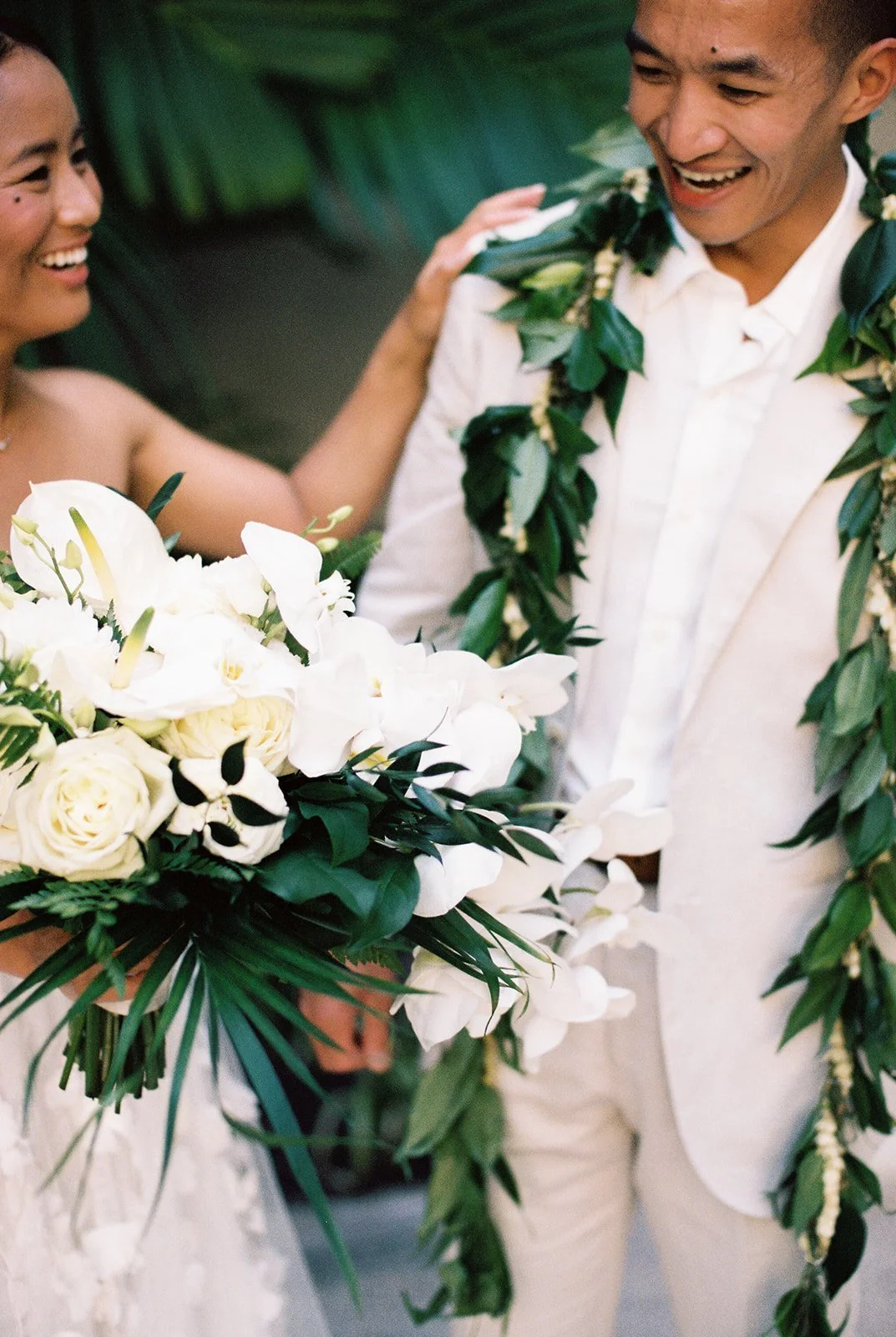 FILM-j-s-lanikohunua-hawaii-wedding-2-95.jpg