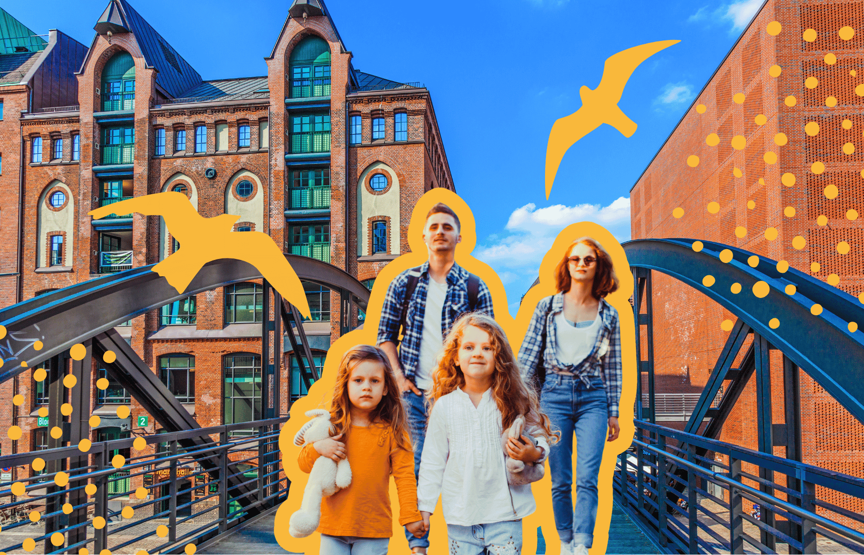 Familie mit zwei Kindern überquert eine Brücke in der Hamburger Speicherstadt und entdeckt die Stadt gemeinsam bei einem Familienausflug