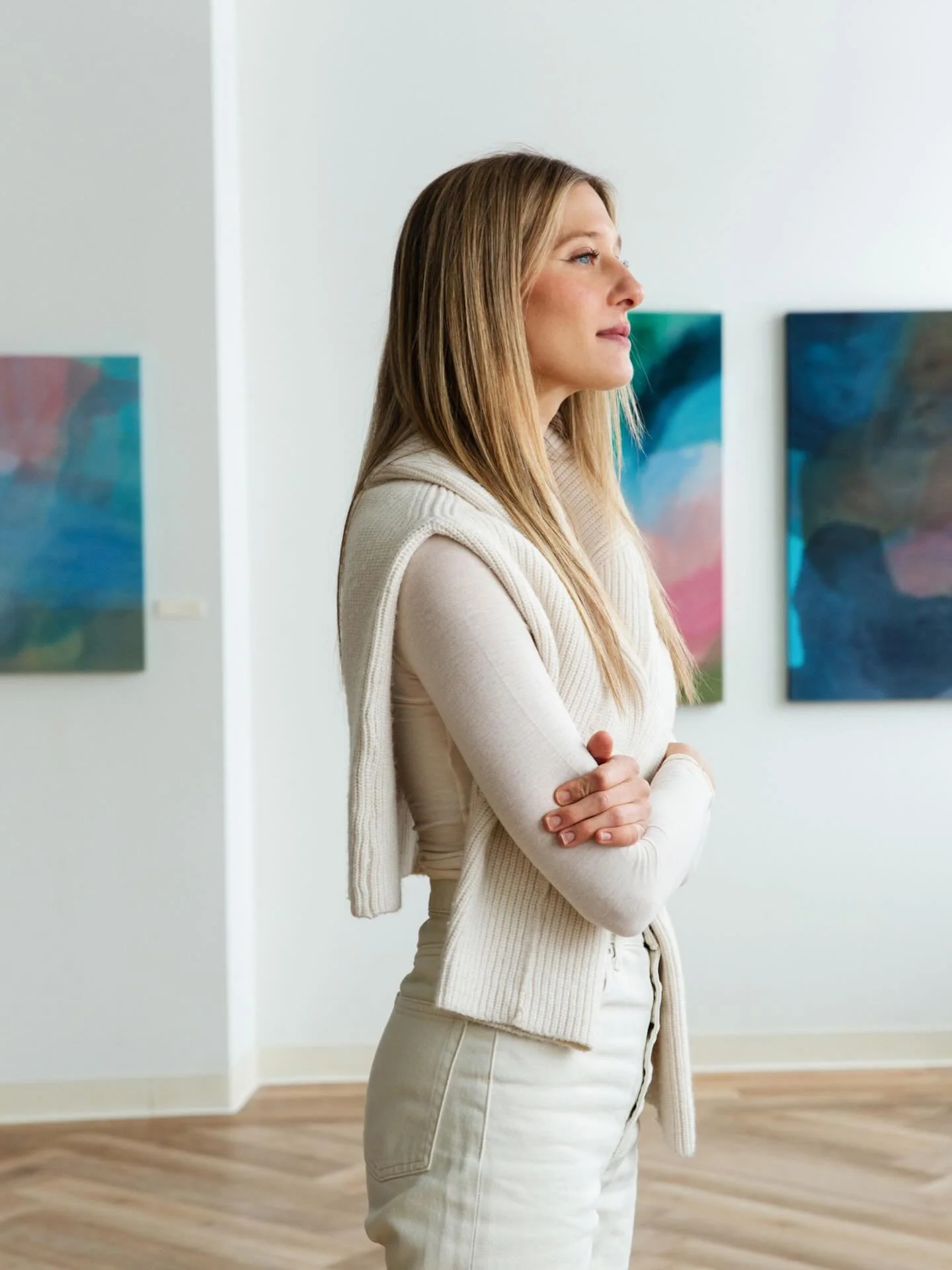 🩷🩵💙 really really looking forward to spring finally springing (which means summer is ever nearer !). New work is emerging with the daffodils and tulips and crocus 🌷🪻🌼