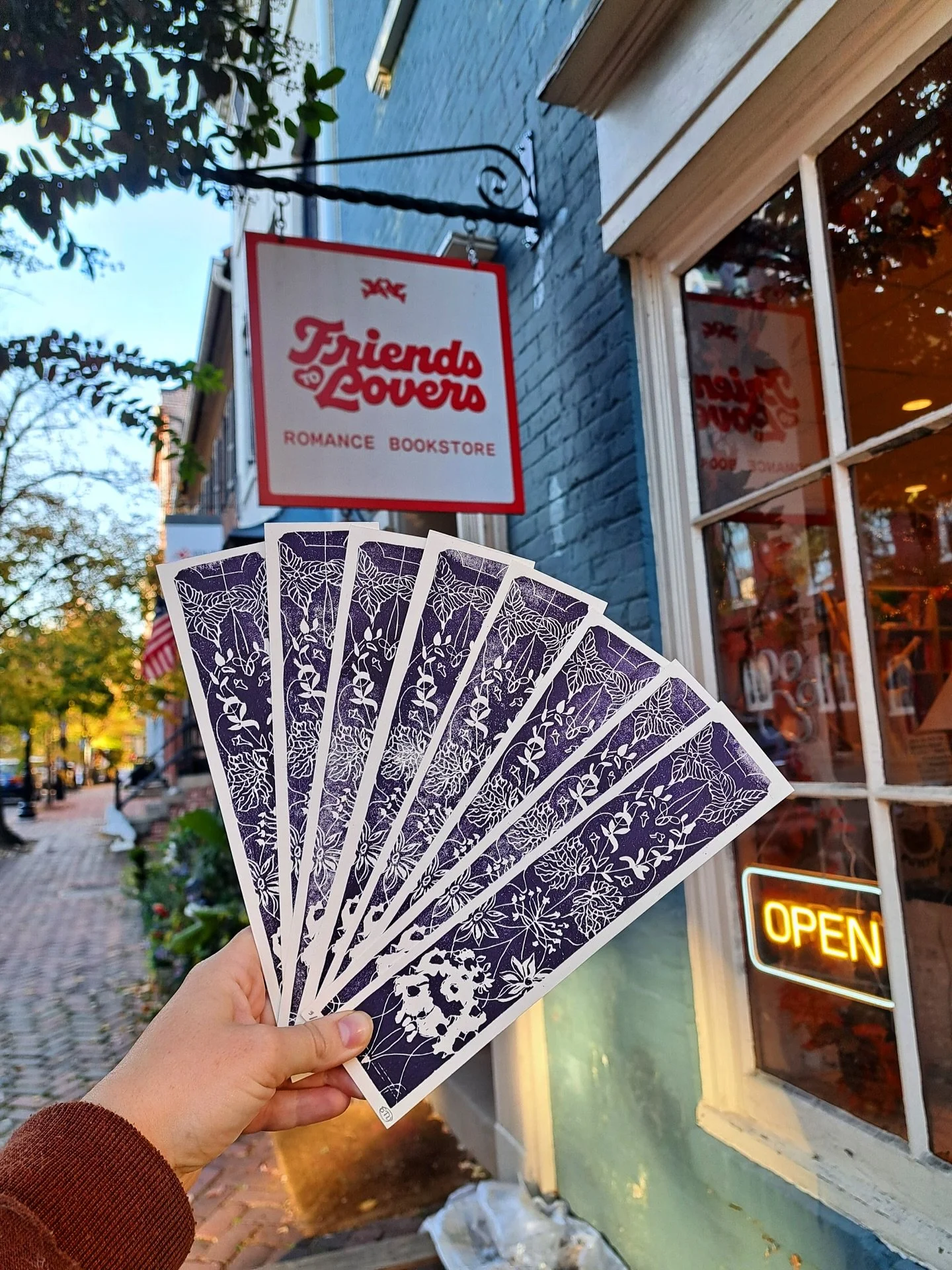 November is here, which means new @susan_lefler_studios bookmarks have arrived 🍂✨ This month&rsquo;s collection is inspired by spices&hellip; warm, rich, and perfect for fall reading vibes.

Each piece is hand-carved with love by local artist Susan 