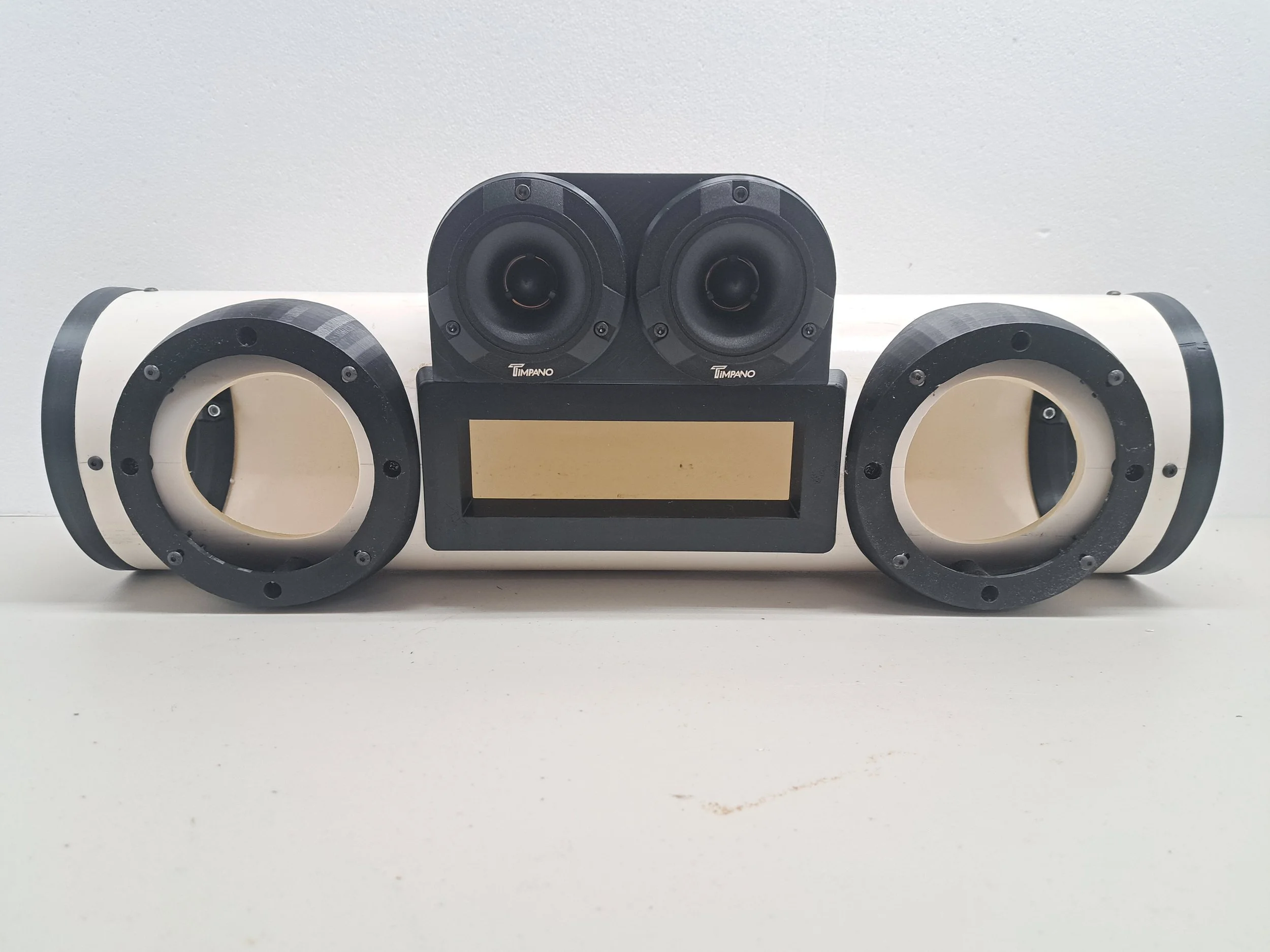 Bedroll speaker system with wooder midrange and tweeters with single DIN head unit mount