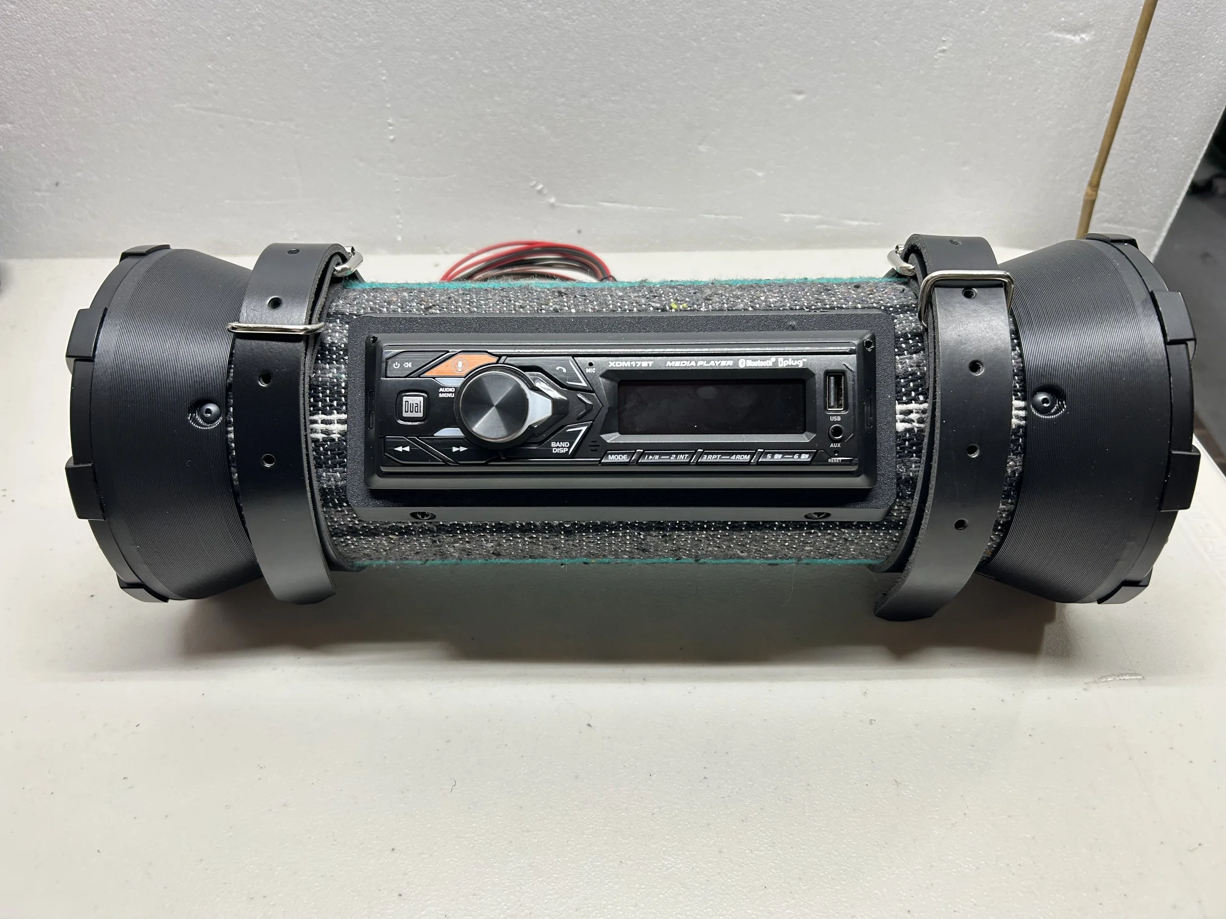 Single DIN Super Compact 4" Speaker Bedroll
