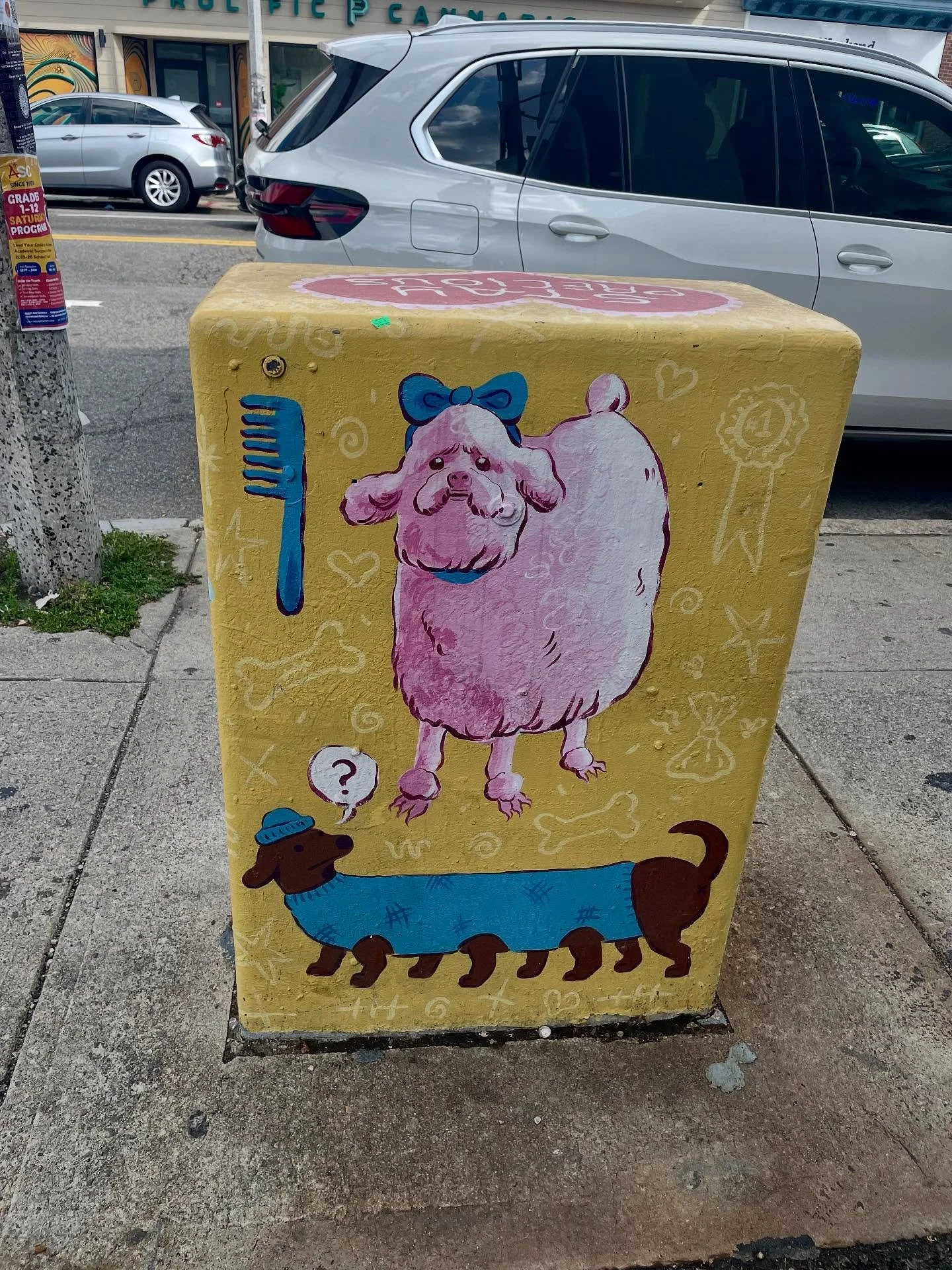 I absolutely fell in love with this darling electrical box and it&rsquo;s sweet little dogs by @slimbones. 

It&rsquo;s over by Blanchards on Harvard Ave in Allston.  You can find it on the Allston Art Walk at #10. 

#bostonharbor #allston #mural #in