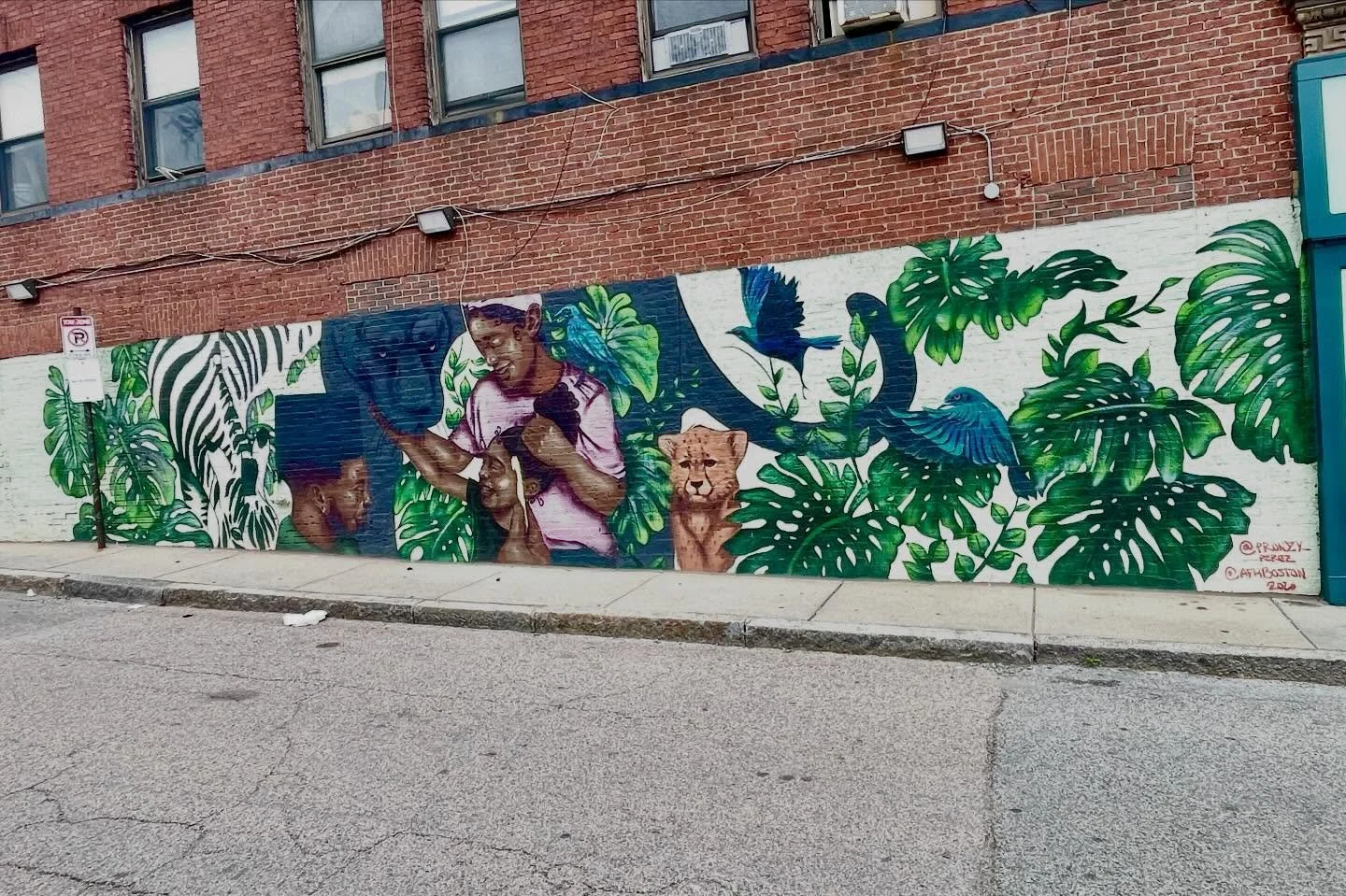 Kind of fell in love with this Mural by @pronzy_perez in Uphams corner. 

I haven&rsquo;t found a name for it yet but the gorgeous and powerful imagery tells a wonderful story of love and family. 

#mural #bostonart #dorchester #muralart #uphamscorne
