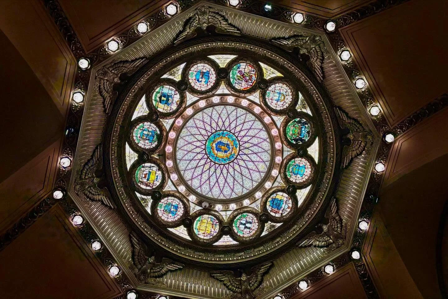 Headed to the State House a few days ago to Celebrate our Creative Sector and it was quite a day!  I learned some things, met some cool people, learned about some interesting orgs and saw some fun performances! I forgot how beautiful the State House 