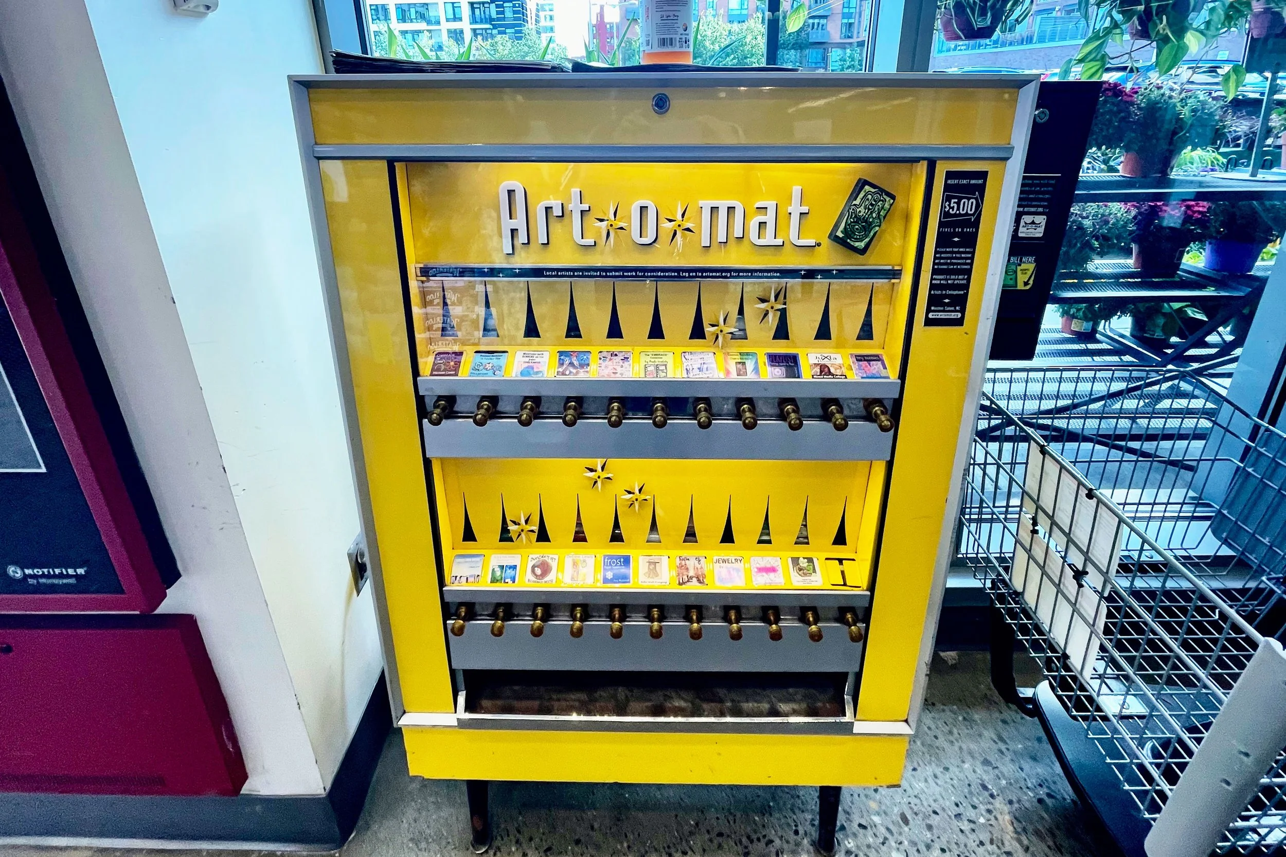 If I were starting out as a student now, in or around the City of Boston I would be so amped to go out and explore my new neighborhood. So, in the spirit of Back to School season I sat down with @thecultureshowgbh to explore some of the hyperlocal mi
