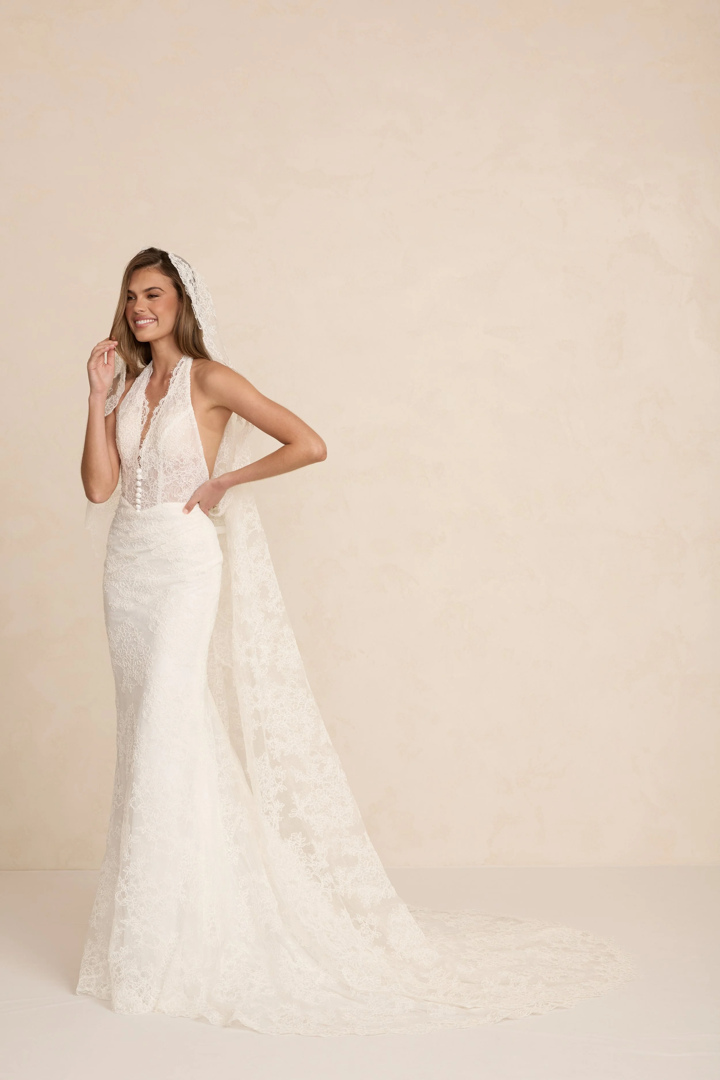 MWL_BRIDE_ELOISE_WEDDING_DRESS_2.jpg