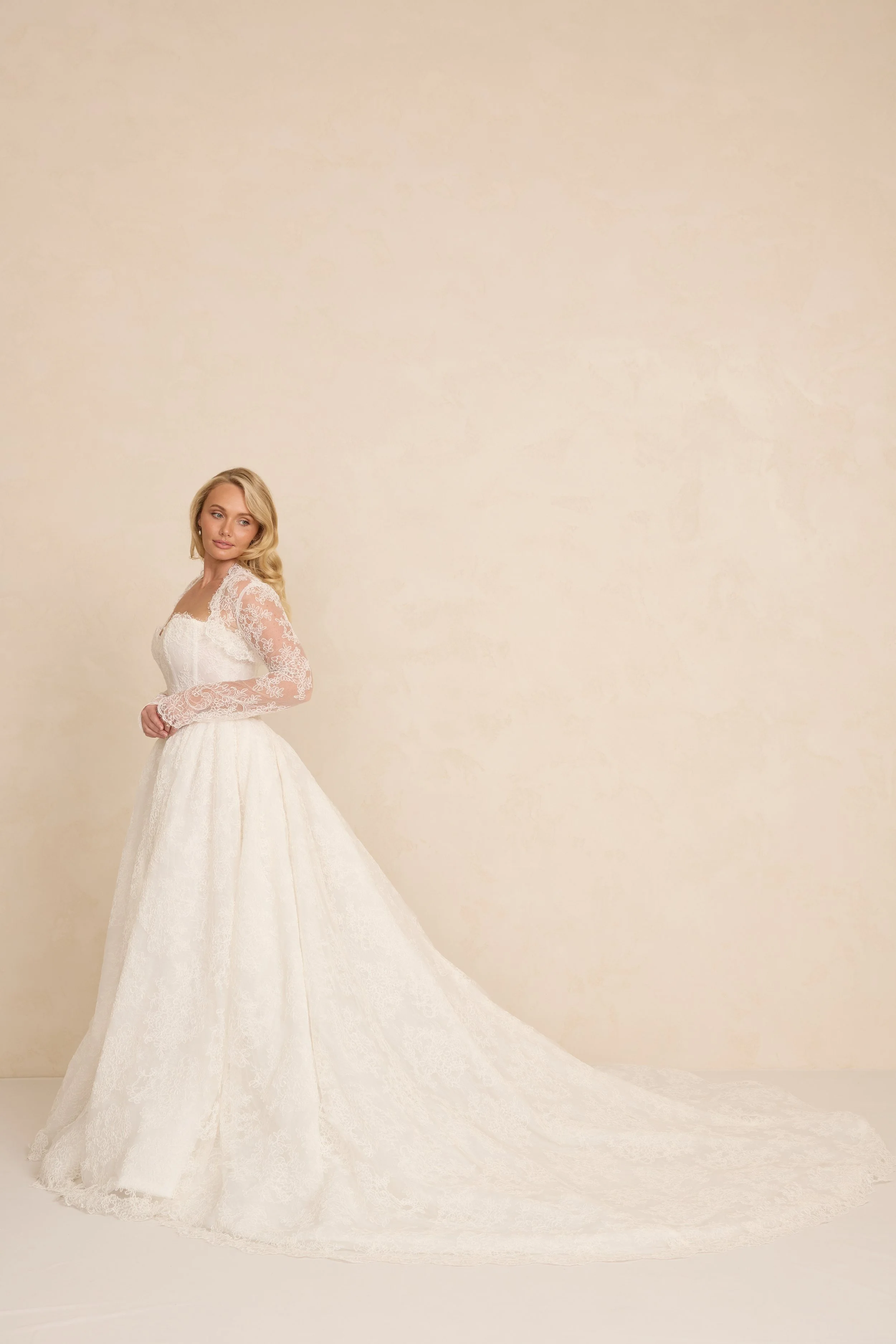 MWL_BRIDE_RUE_WEDDING_DRESS_5.jpg