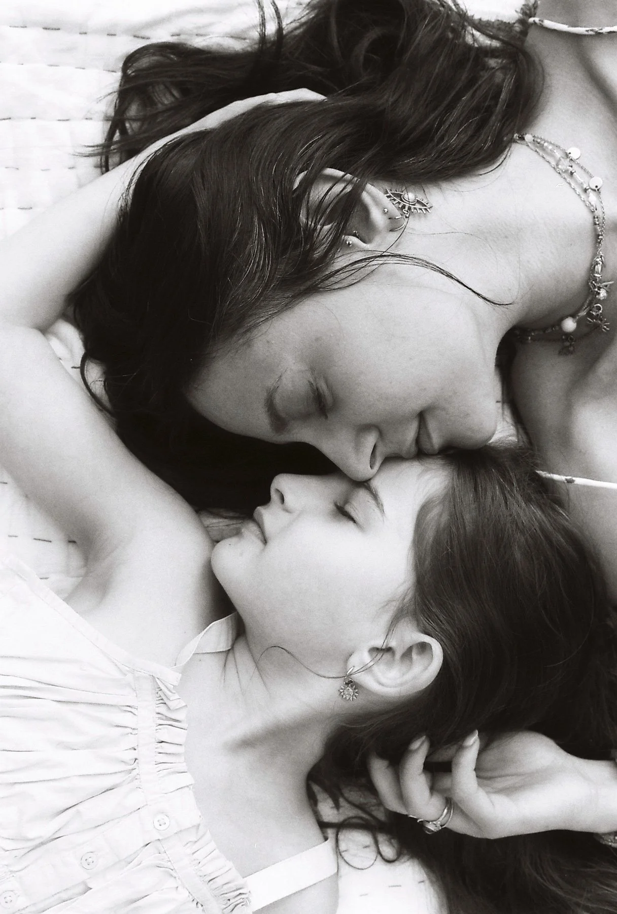 MotherDaughter5-Dokumentatische-Familienfotografie©SallyElenaMilota.jpg