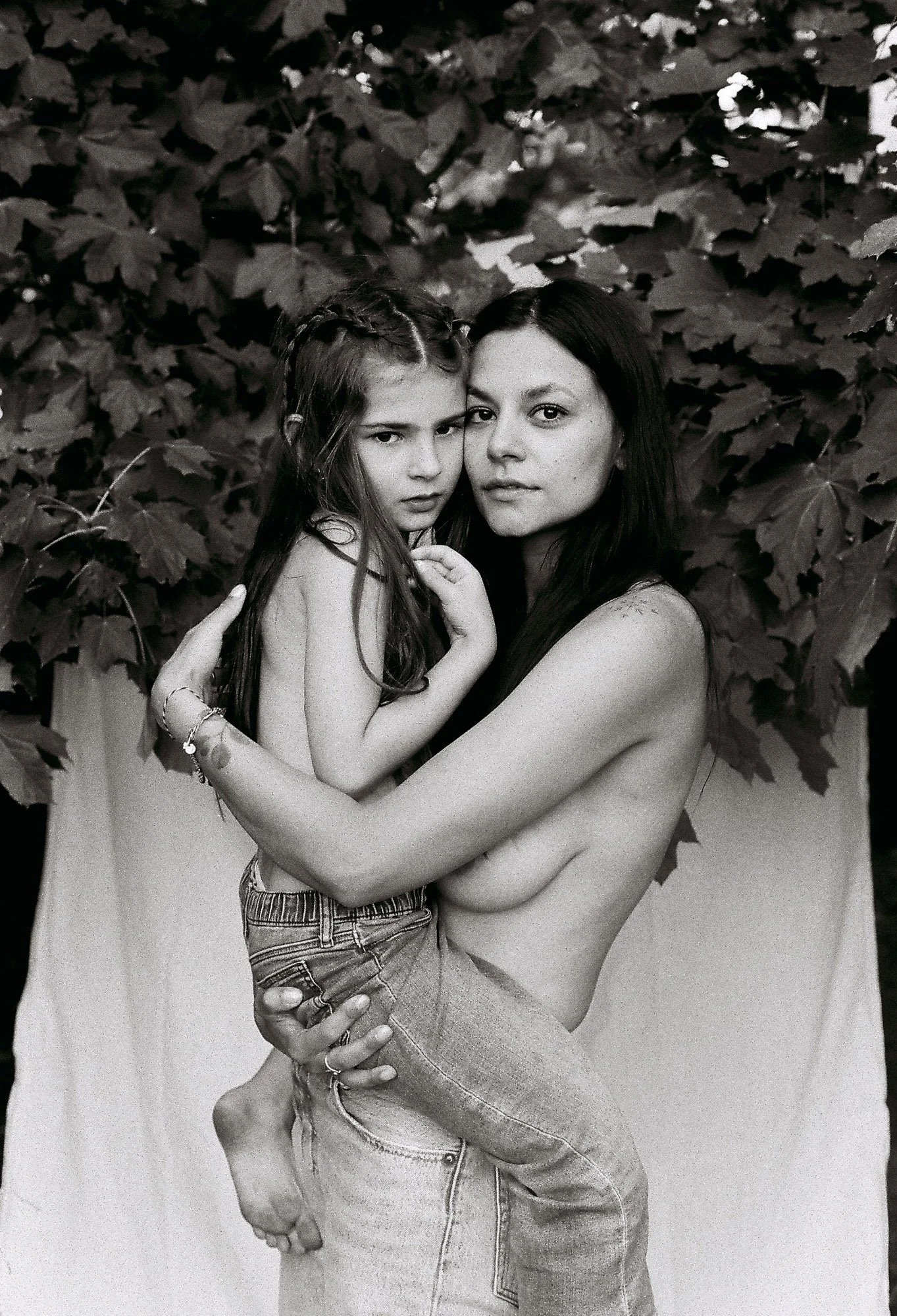 subtract_mother-daughter_©SallyElenaMilota_4.jpg
