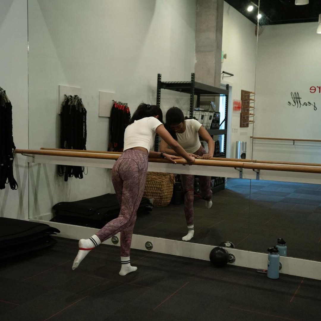 Throwback to last month’s @careerwomin x @purebarresea event! We had an amazing time sweating it out with a #barre workout. Did you know barre combines yoga, pilates, and ballet It’s the perfect way to connect and get fit together (5).jpg