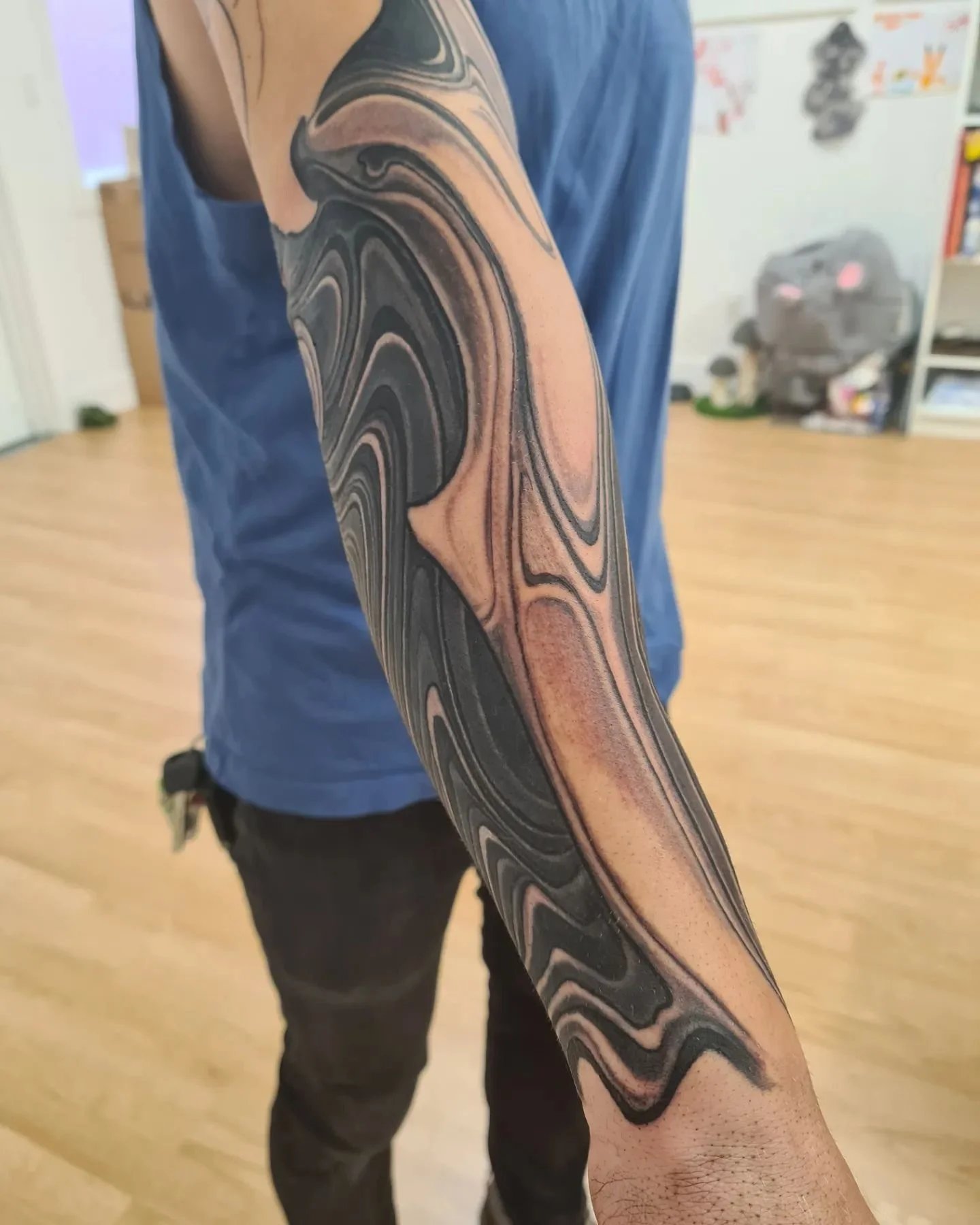 A views of the beginning of this black work sleeve i started on Matt from Colorado. The topography on the inside part of his arm is a map of his favorite climbing spot. the outside is how I progressed it into my flowy biostuff... Let me know if you w