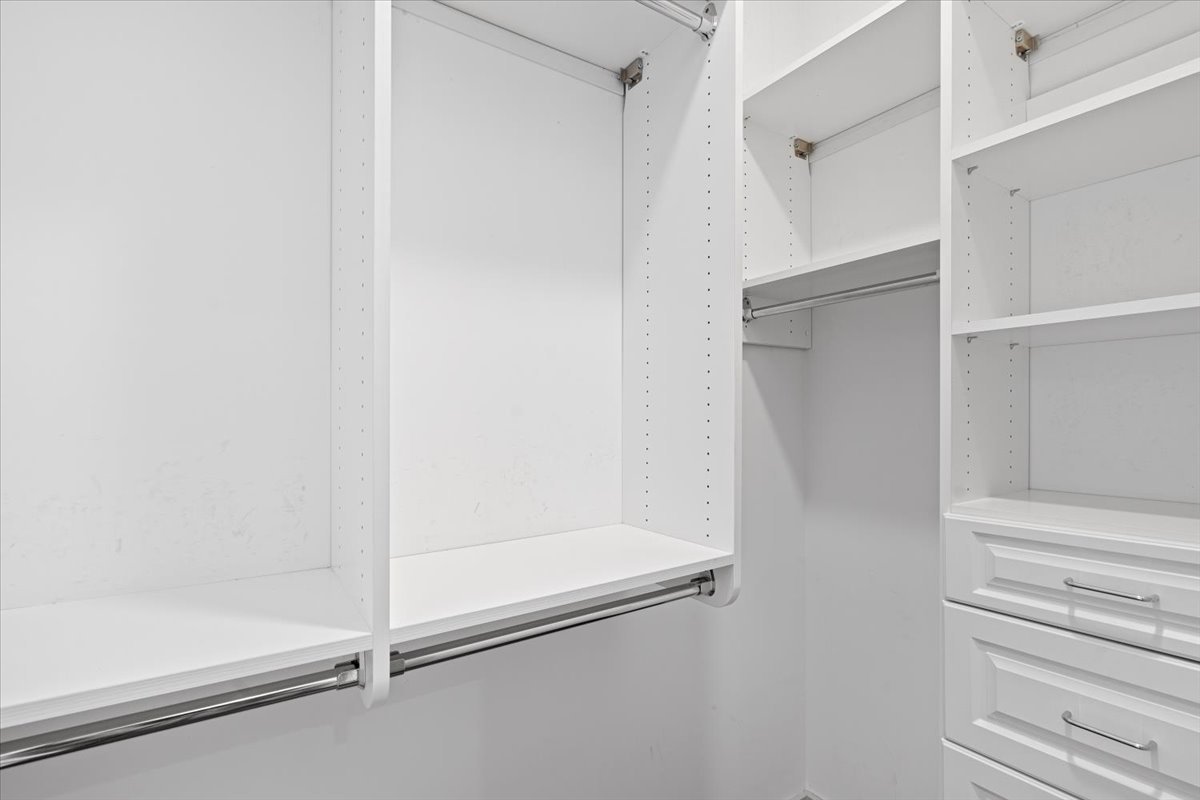 Master Closet.jpg
