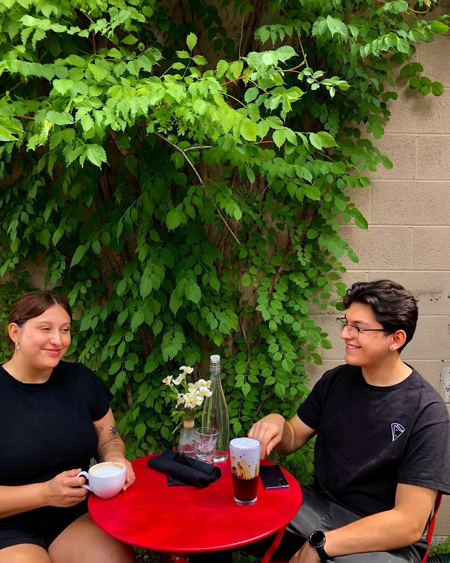 🌷🌿 Our patio throughout the seasons 🍁❄️