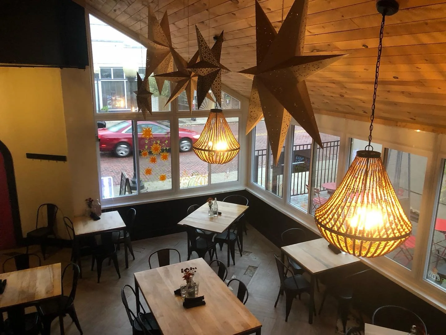 A trip to Brown Butter was written in the stars (star lanterns that is) 

If you&rsquo;re in need of a little warmth and whimsy during this disastrously chilly weather, come visit us! For those of you brave enough to stick with a lovely iced drink, o