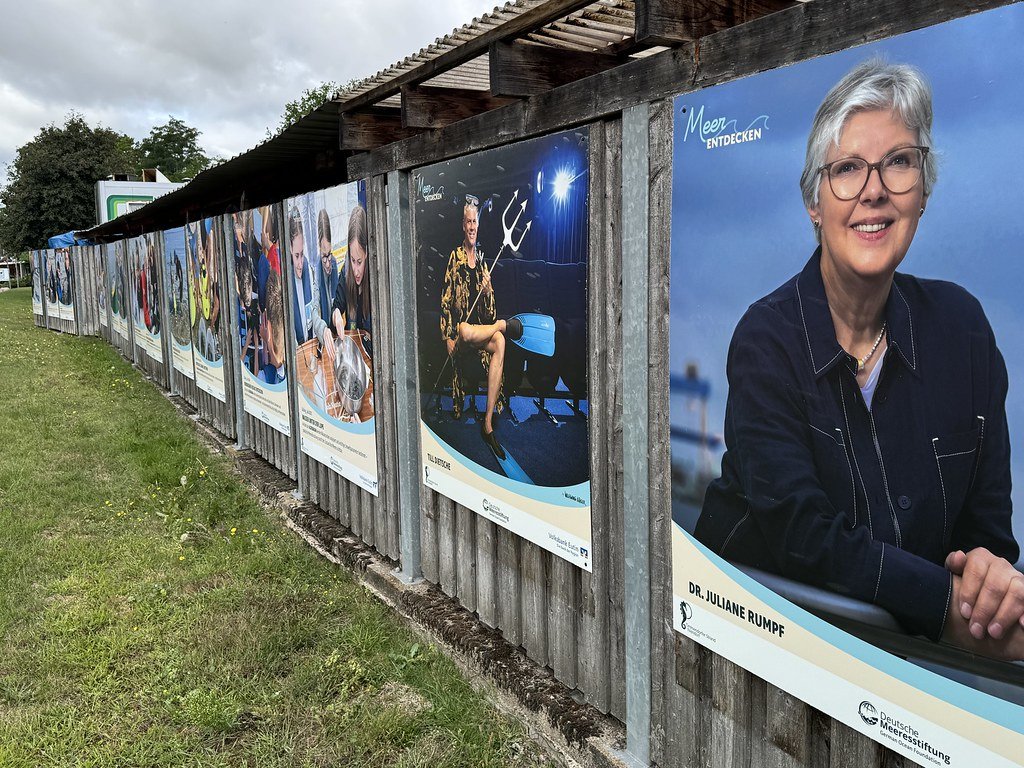 20261016_DMS_Meer_FotoAusstellungNiendorf_MeerMenschen (3)